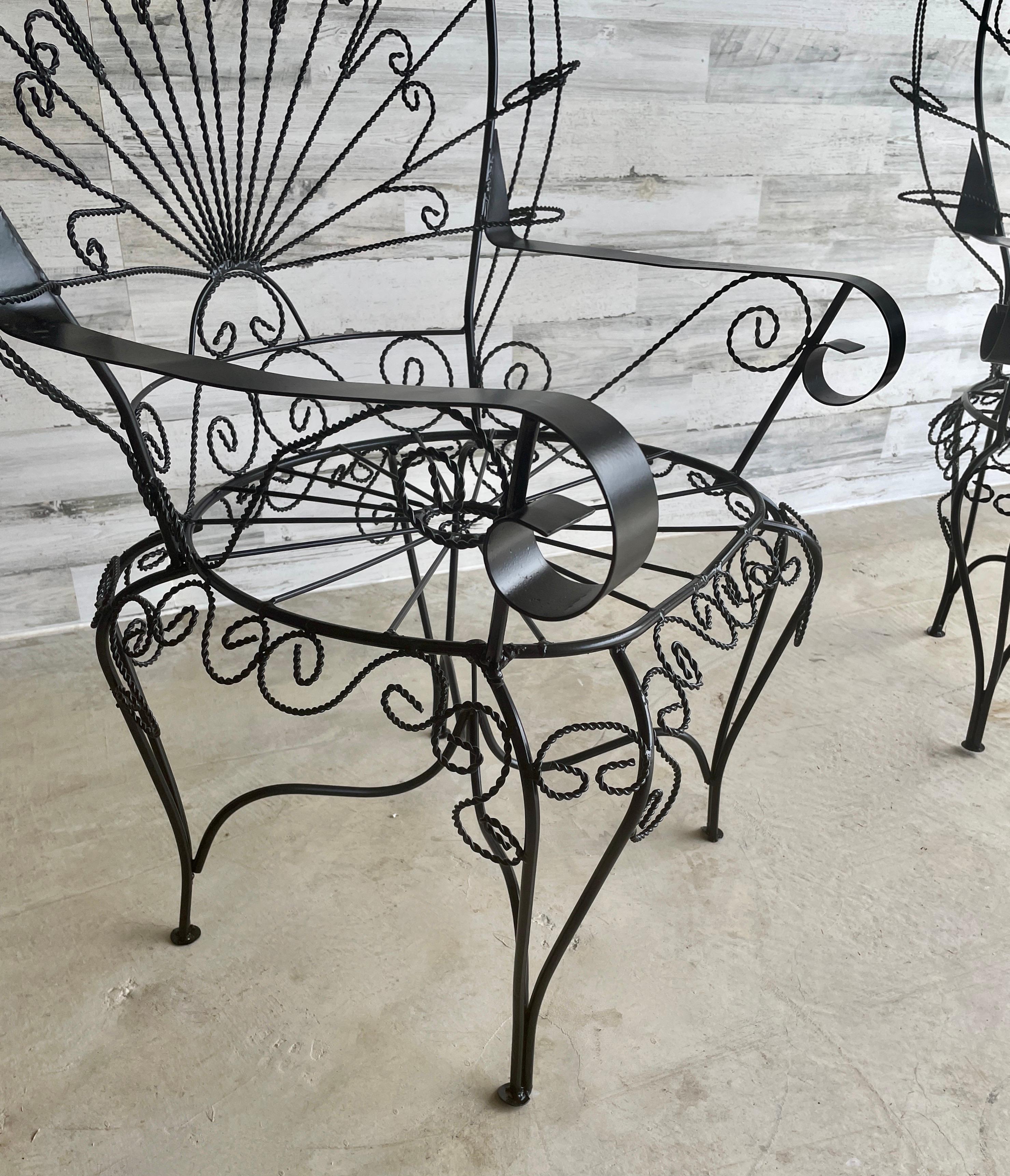 Peacock Iron Patio Chairs  In Good Condition For Sale In Denton, TX