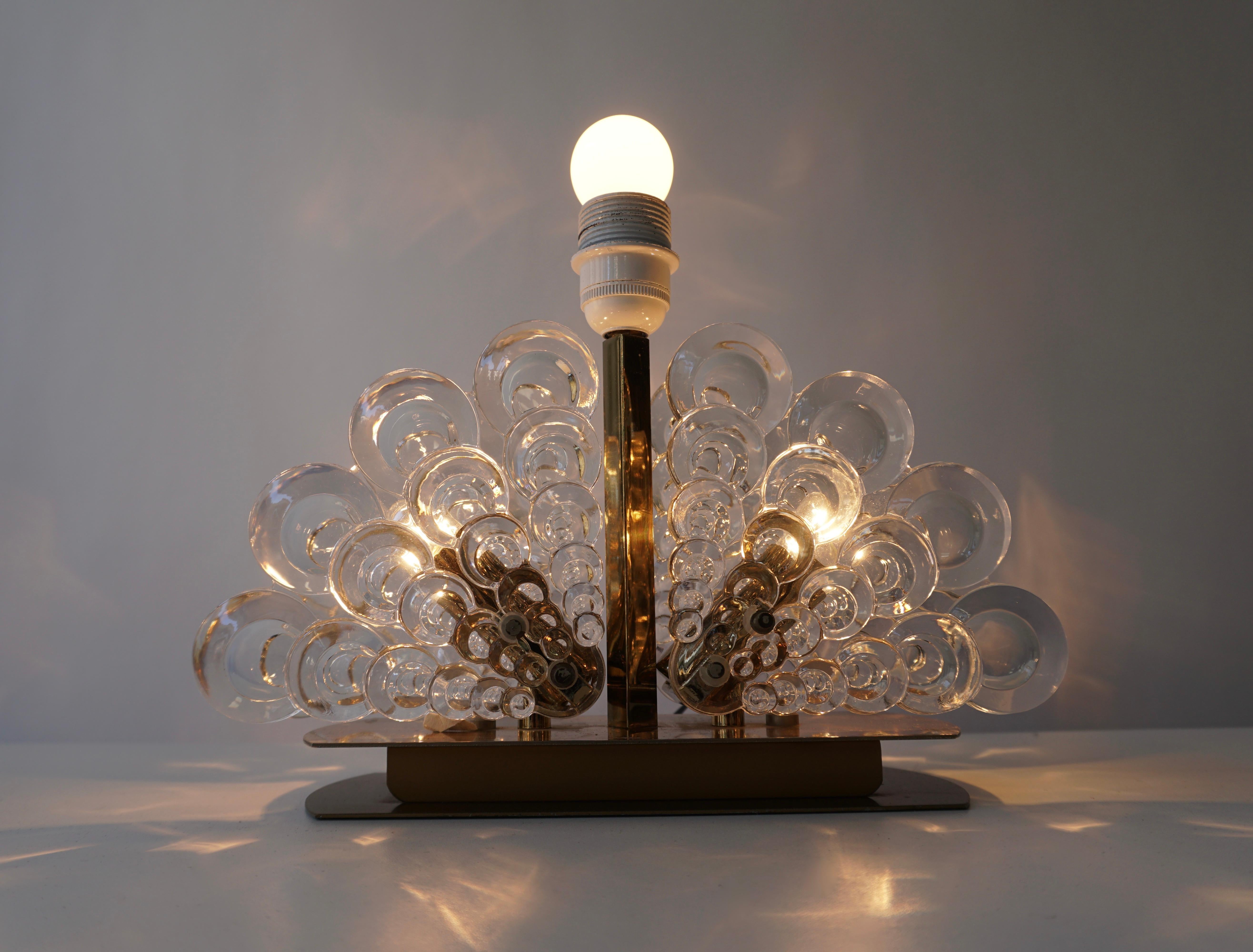Peacock Table Lamp in Glass and Brass For Sale 1