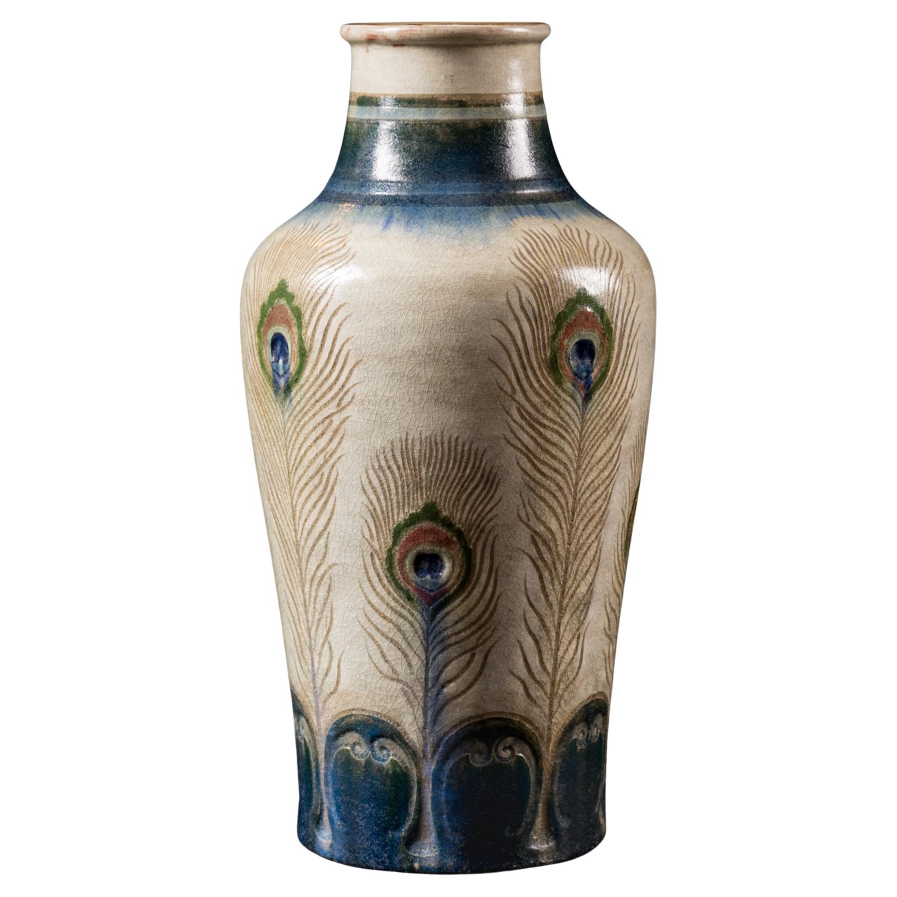 Jugendstil-Vase aus Steingut mit Pfauenmotiv von Auguste Delaherche