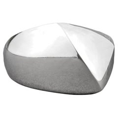 Anello "Peaked Wave" in argento sterling 925 di Leonie Simpson