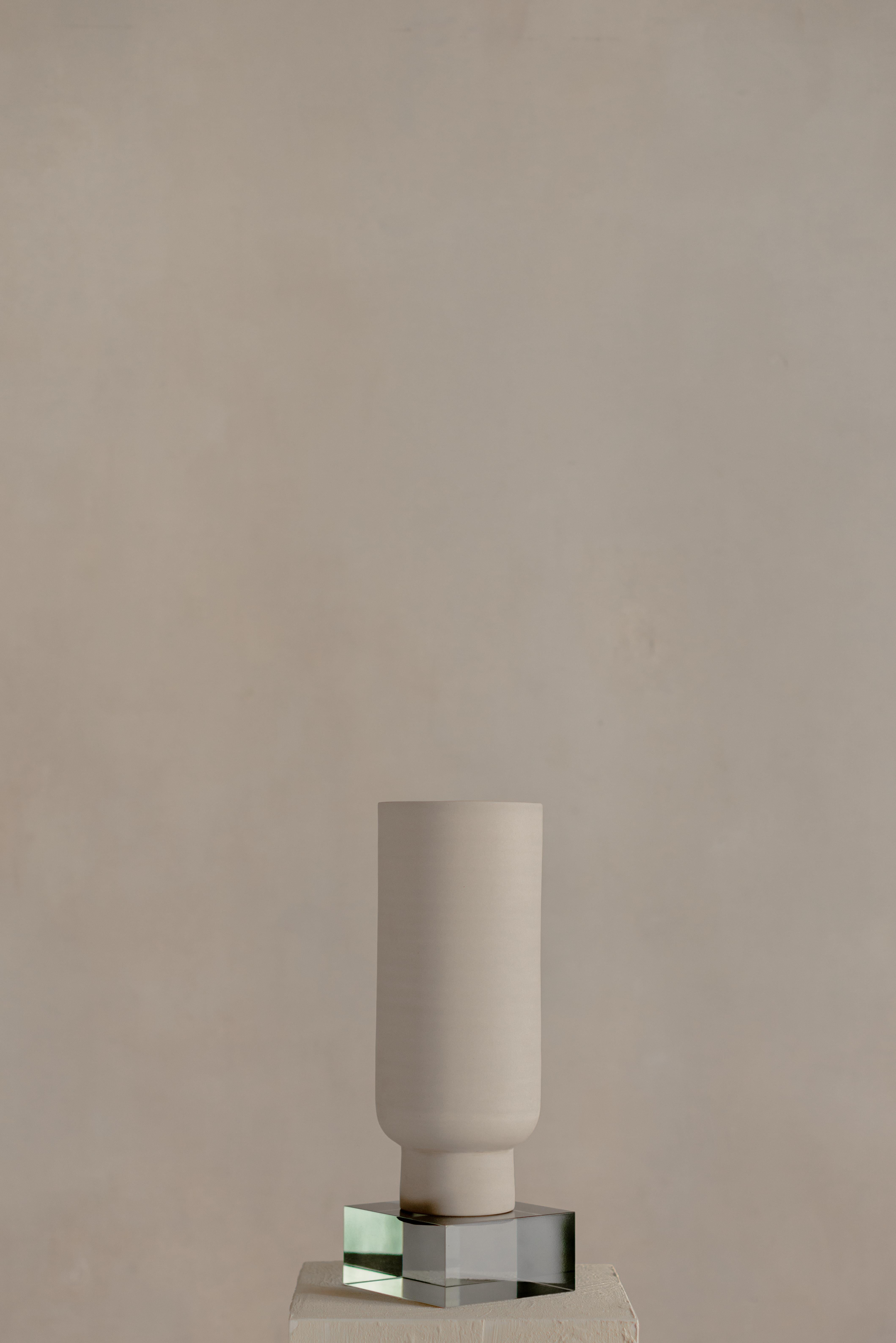 Postmoderno Peana Model 3 Small Pink Vessel di Eter Design in vendita