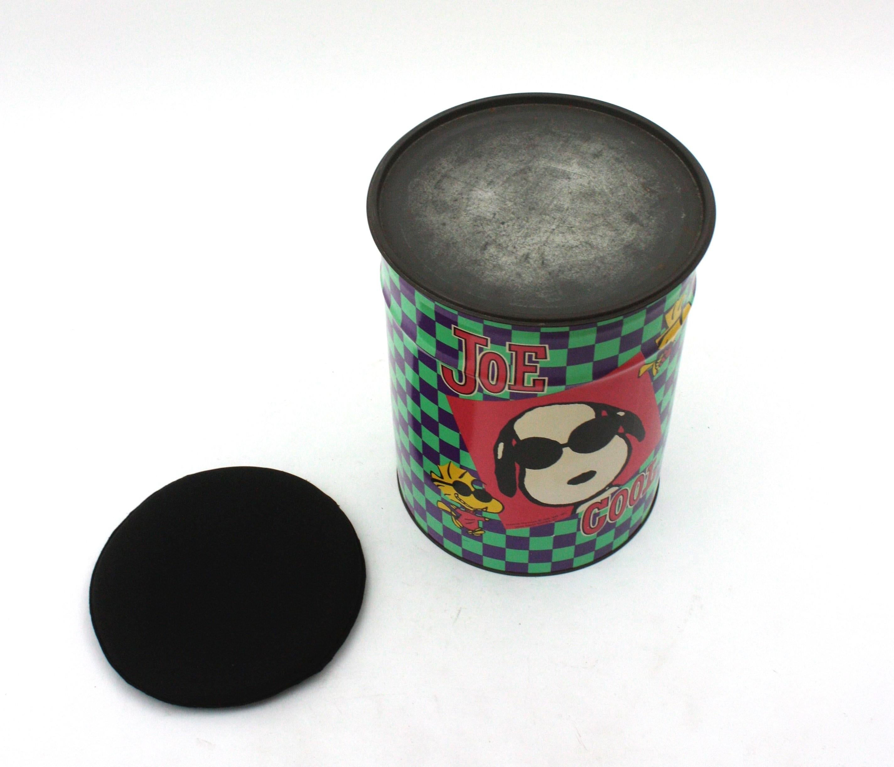 Peanuts Snoopy Joe Cool Tin Stool or Side Table, 1970s For Sale 3