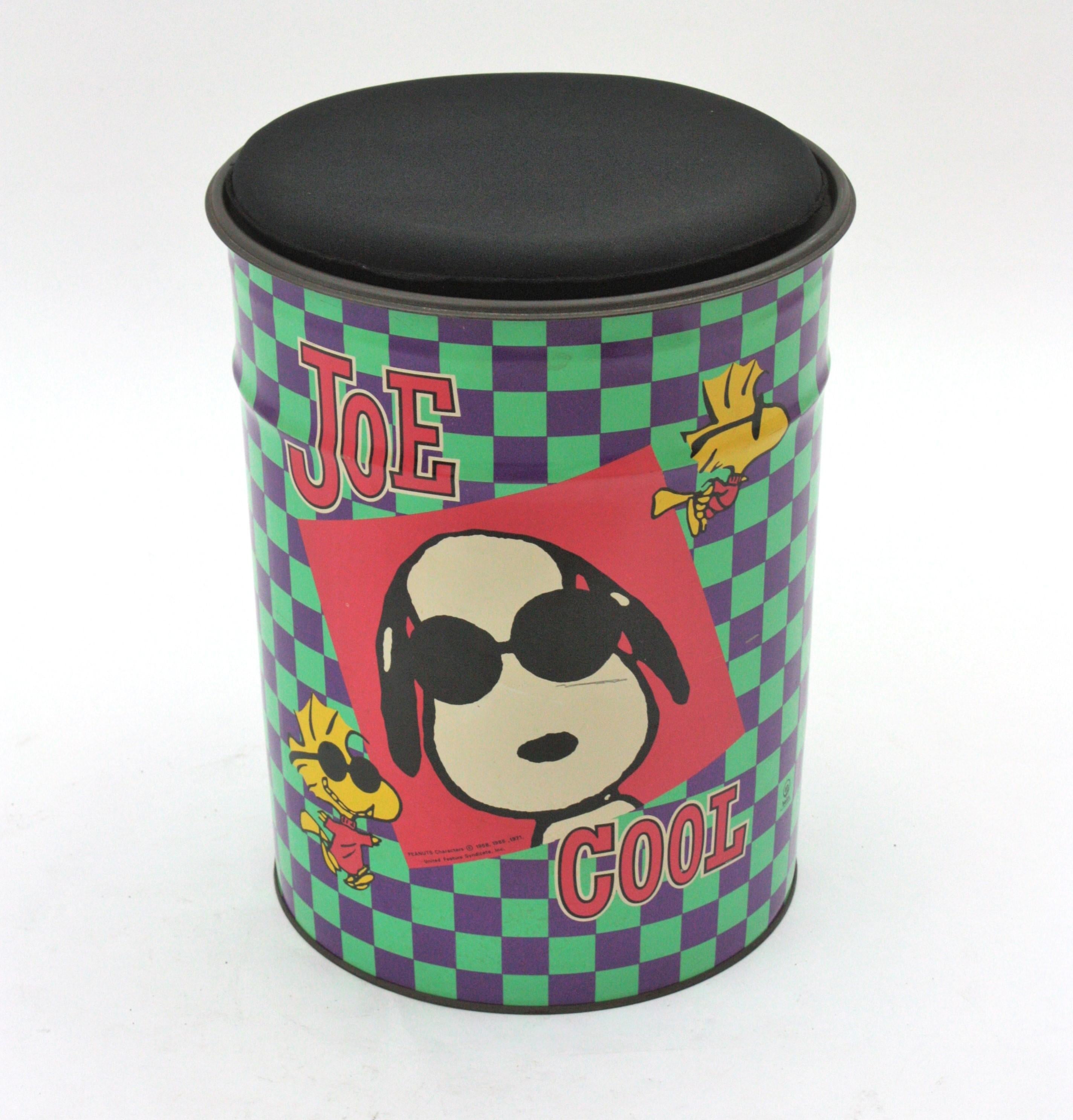 20th Century Peanuts Snoopy Joe Cool Tin Stool or Side Table, 1970s For Sale