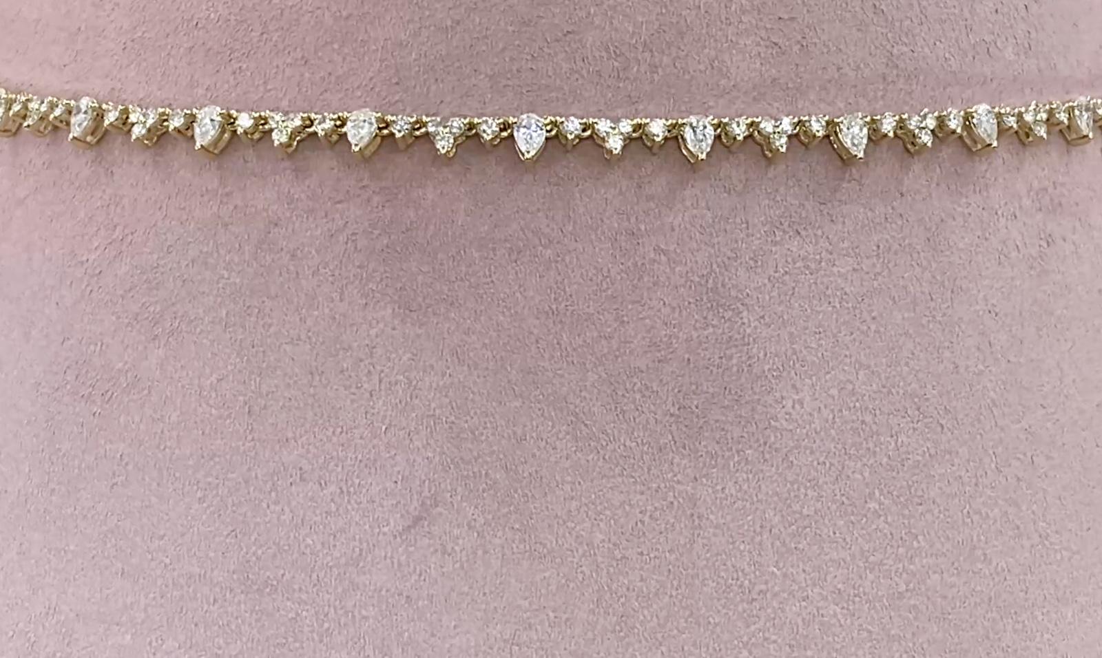 Round Cut Pear 1.86 Carat Diamond Yellow Gold Dangling Choker Necklace Oval Link Chain For Sale