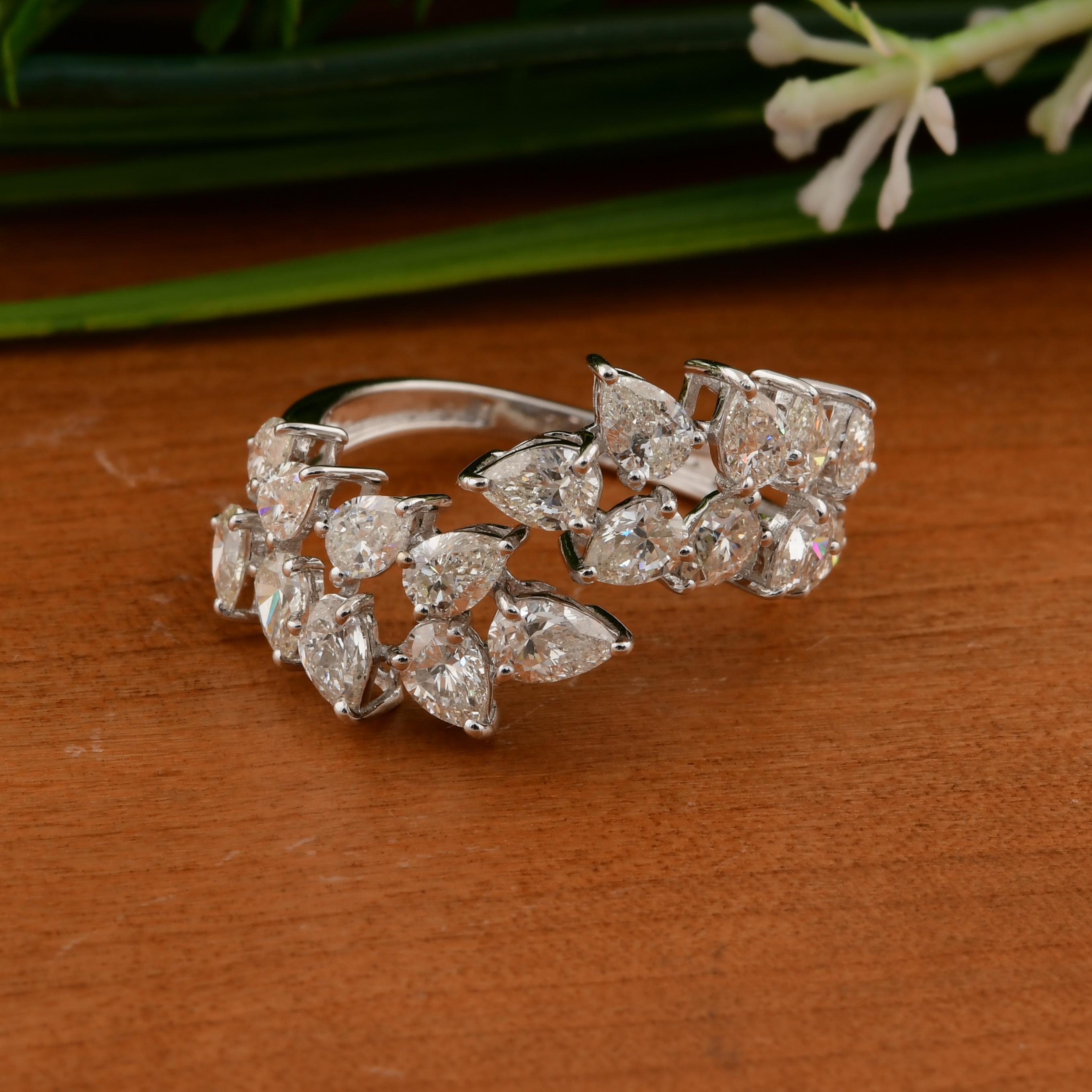 in vendita:  Anello nuziale aperto con diamante Pear 2.68Ct SI/HI in oro bianco 14K Tutte le tariffe pagate 5