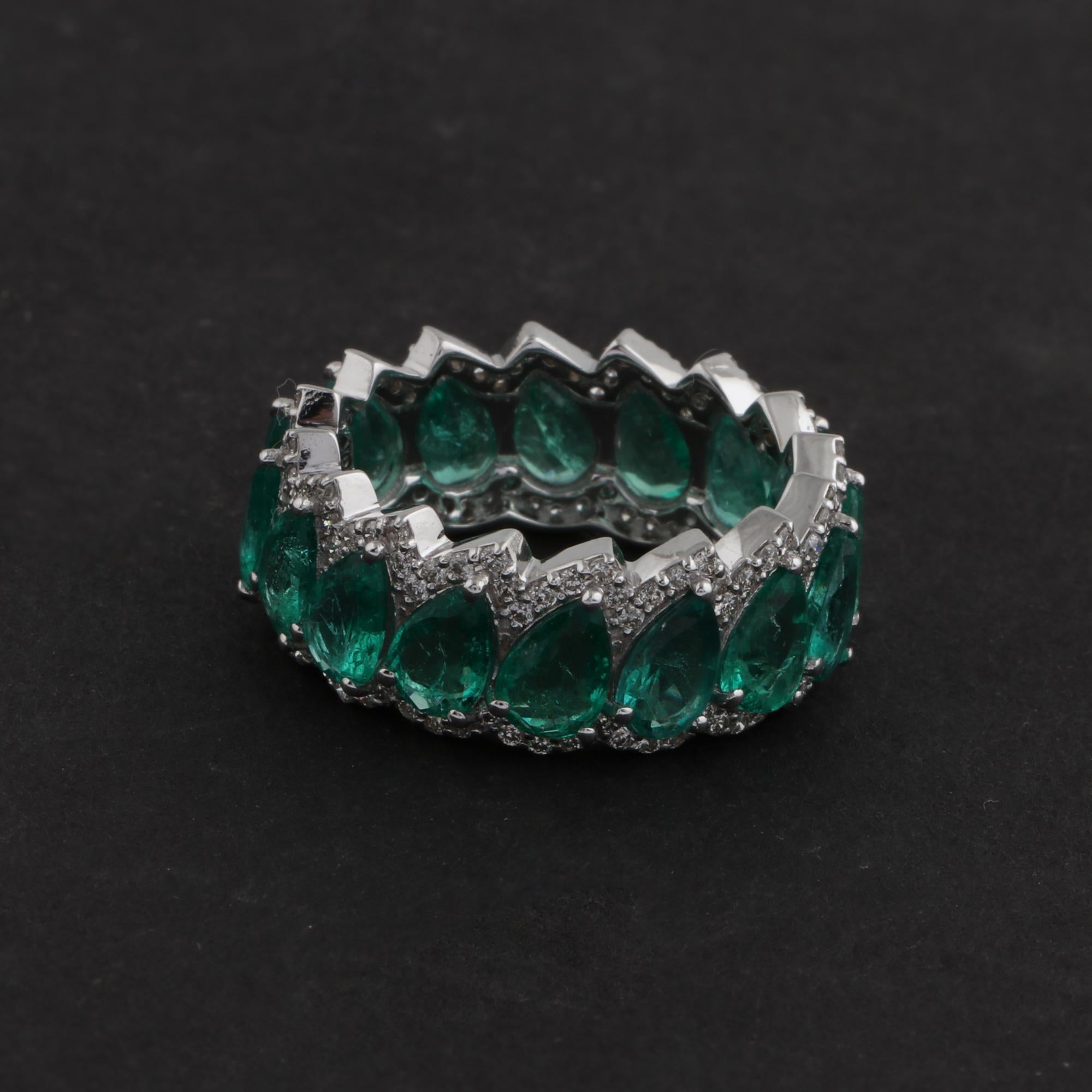 For Sale:  Pear 5.85ct Emerald Eternity 0.85ct Diamond Accents 18k White Gold Band Ring 3