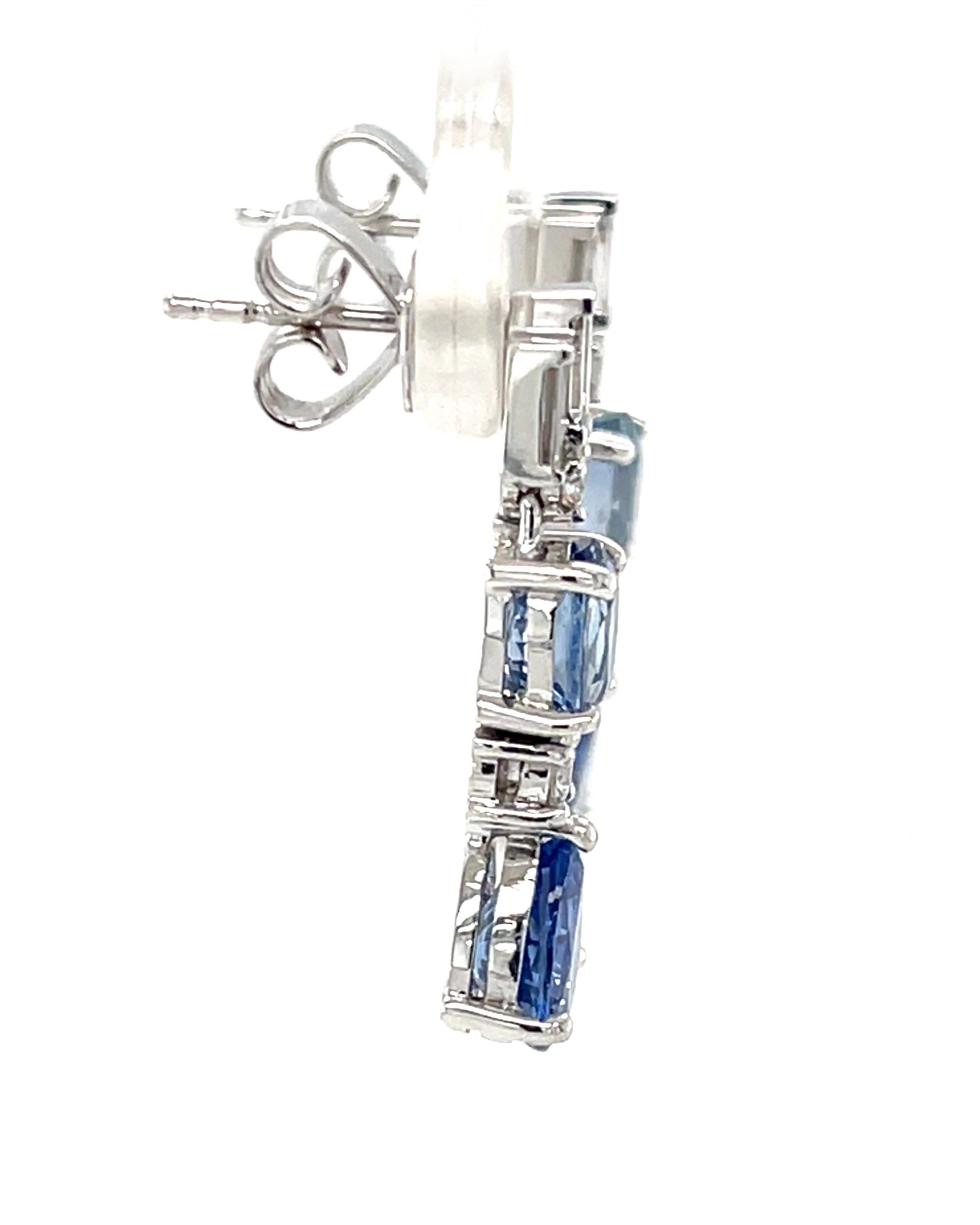 Taglio a goccia Orecchini a forma di pera e ovale con zaffiro blu e diamante in oro bianco in vendita