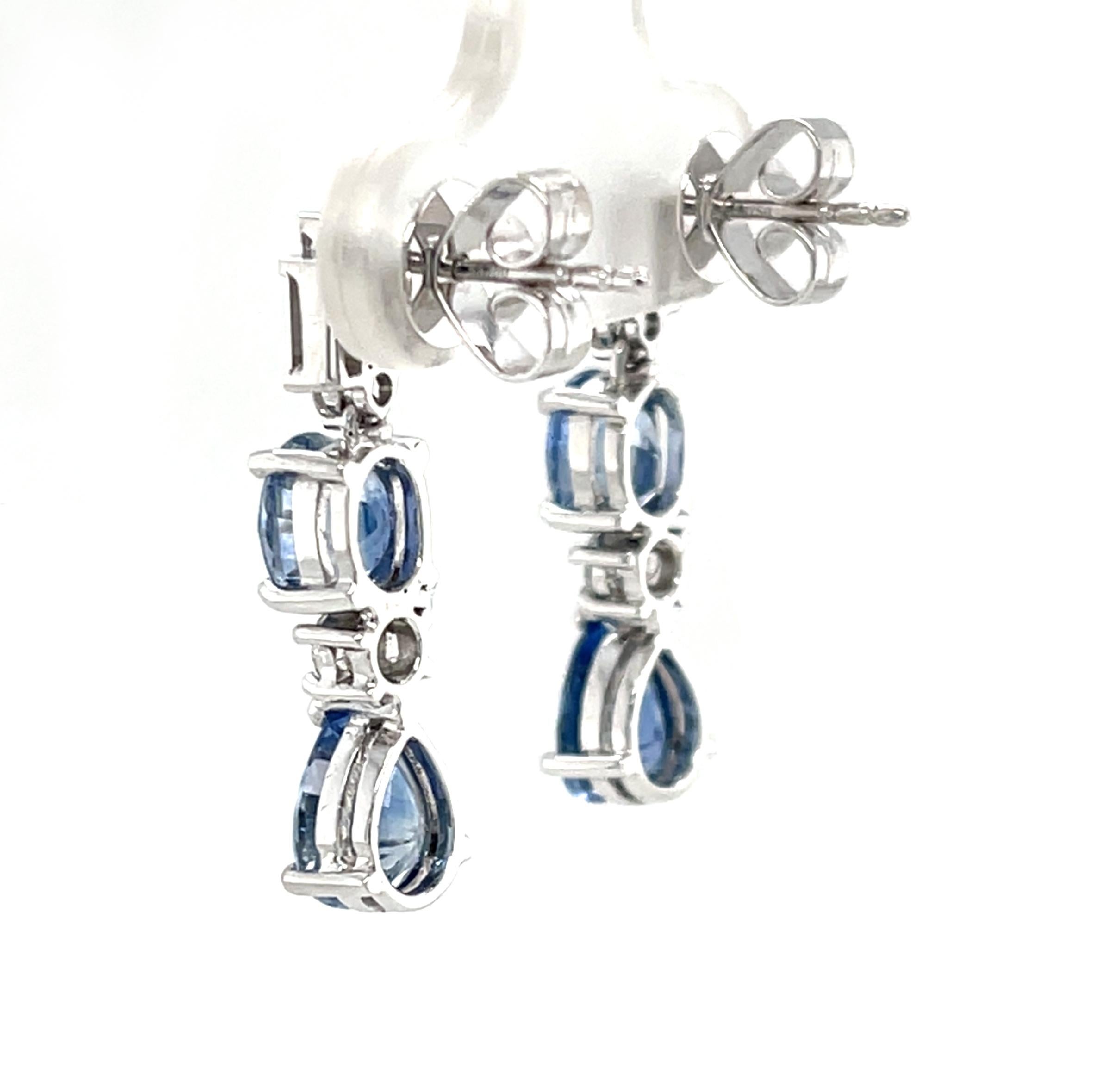 Donna Orecchini a forma di pera e ovale con zaffiro blu e diamante in oro bianco in vendita