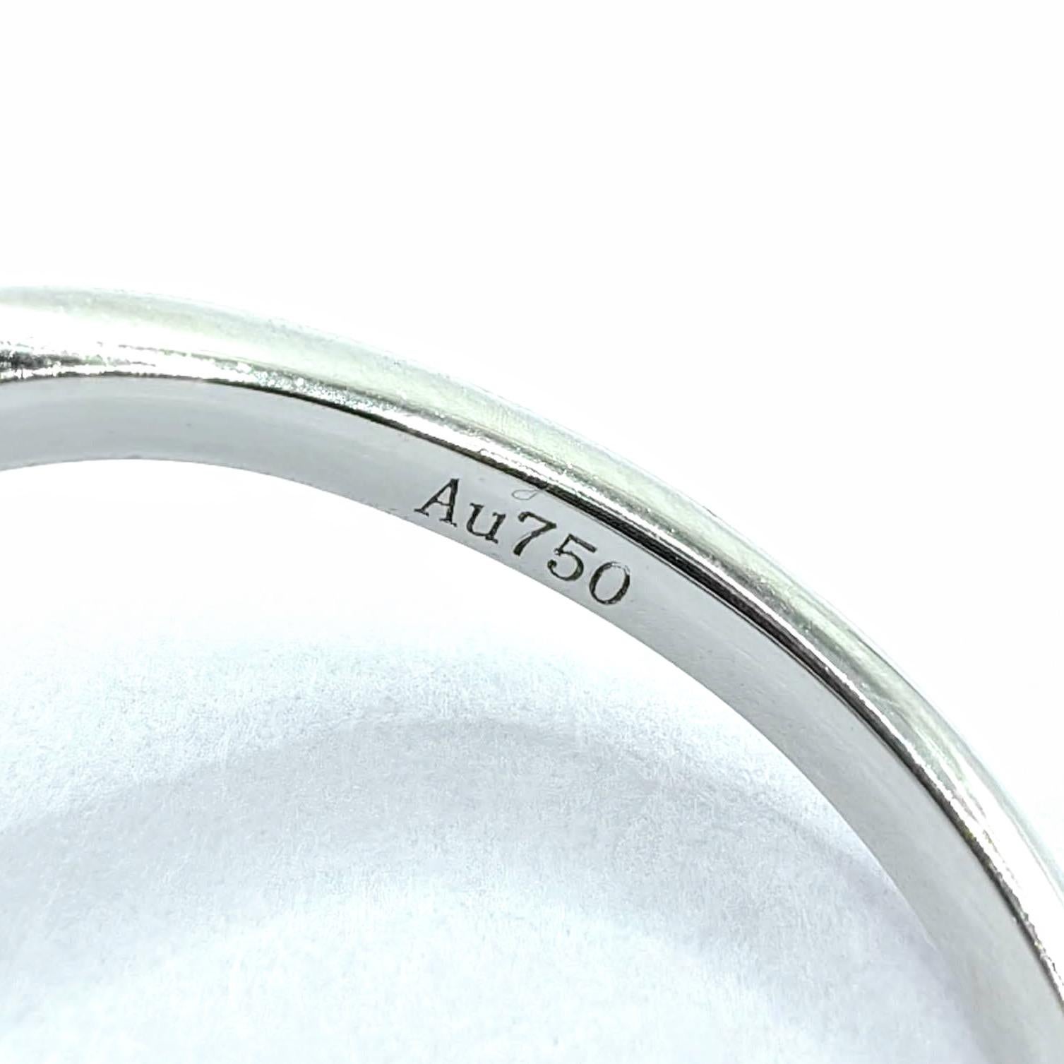 En vente :  Bague empilable Chevron en or blanc 18 carats, diamants en poire et diamants ronds de taille brillant 7