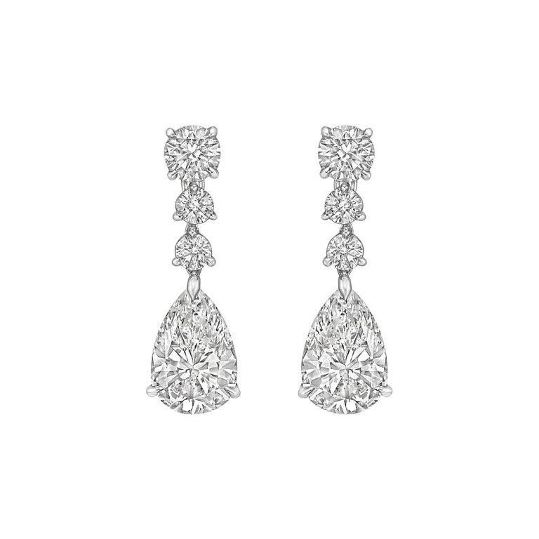 Pear and Round-Cut Diamond Drop Earrings In Excellent Condition In Greenwich, CT