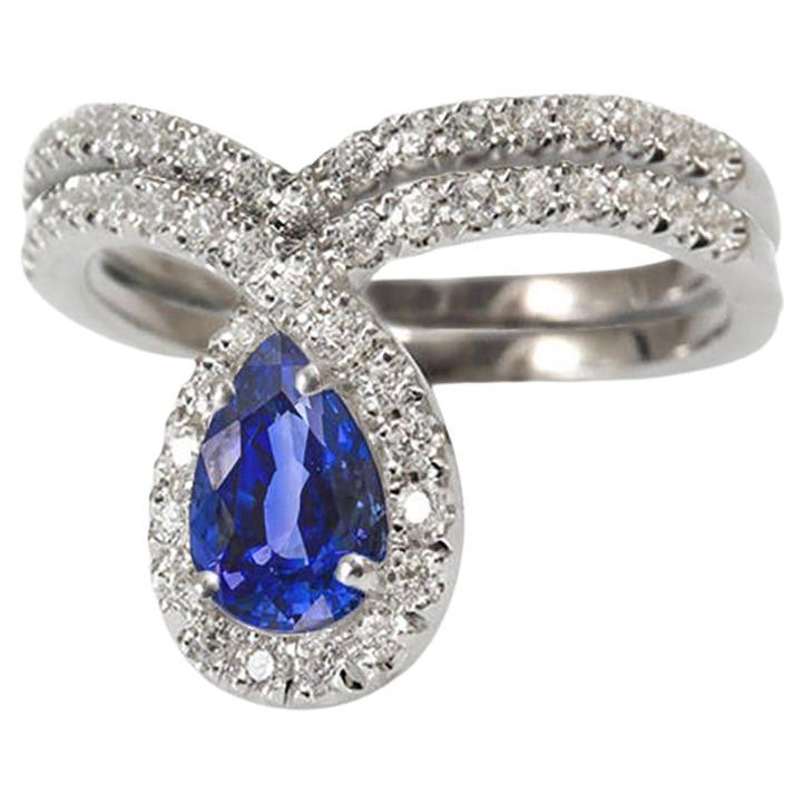 Einzigartiger Verlobungsring mit zwei Diamanten in Birnenblau mit Saphir und Schleife - Bliss
