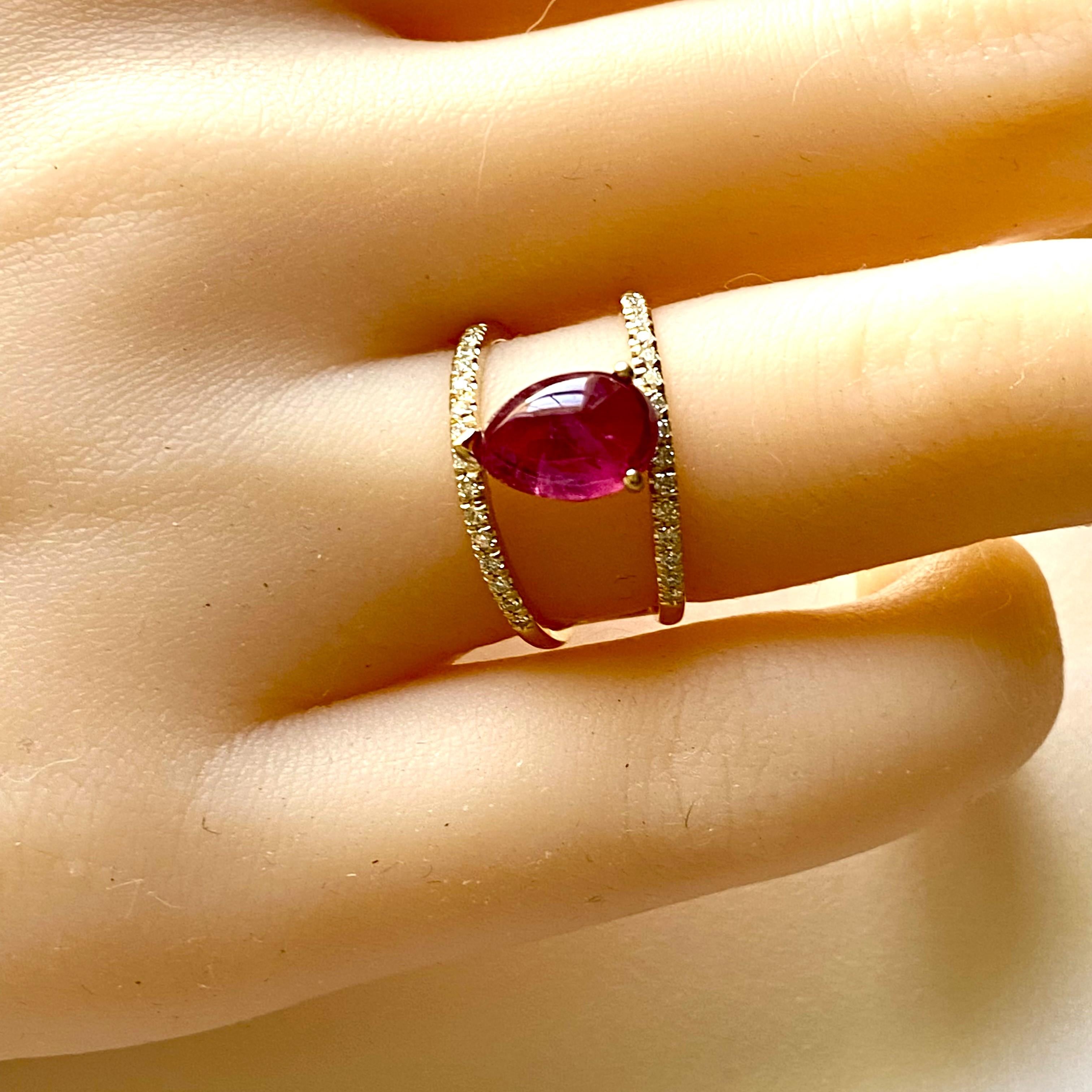 Pear Cabochon Burma Ruby Diamond 3.20 Carat Split Double Shank Gold Ring Size 6 In New Condition For Sale In New York, NY