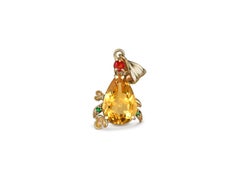 Pear Citrine Pendant in 14 Karat Gold, Flower Design Pendant