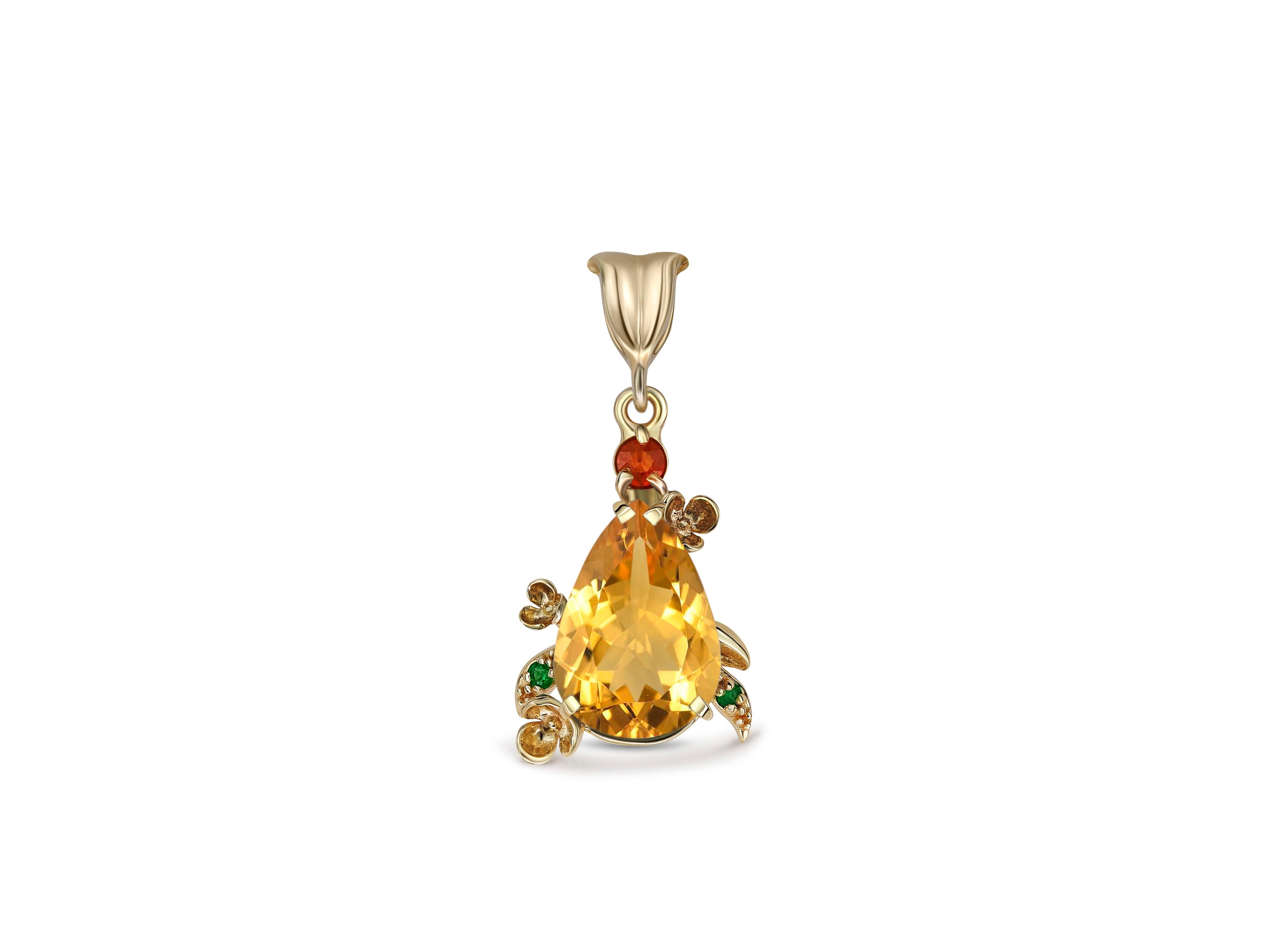 Modern Pear Citrine Pendant in 14 Karat Gold, Flower Design Pendant For Sale