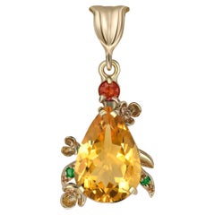 Pendentif poire citrine en or 14 carats. Pendentif en forme de fleur.