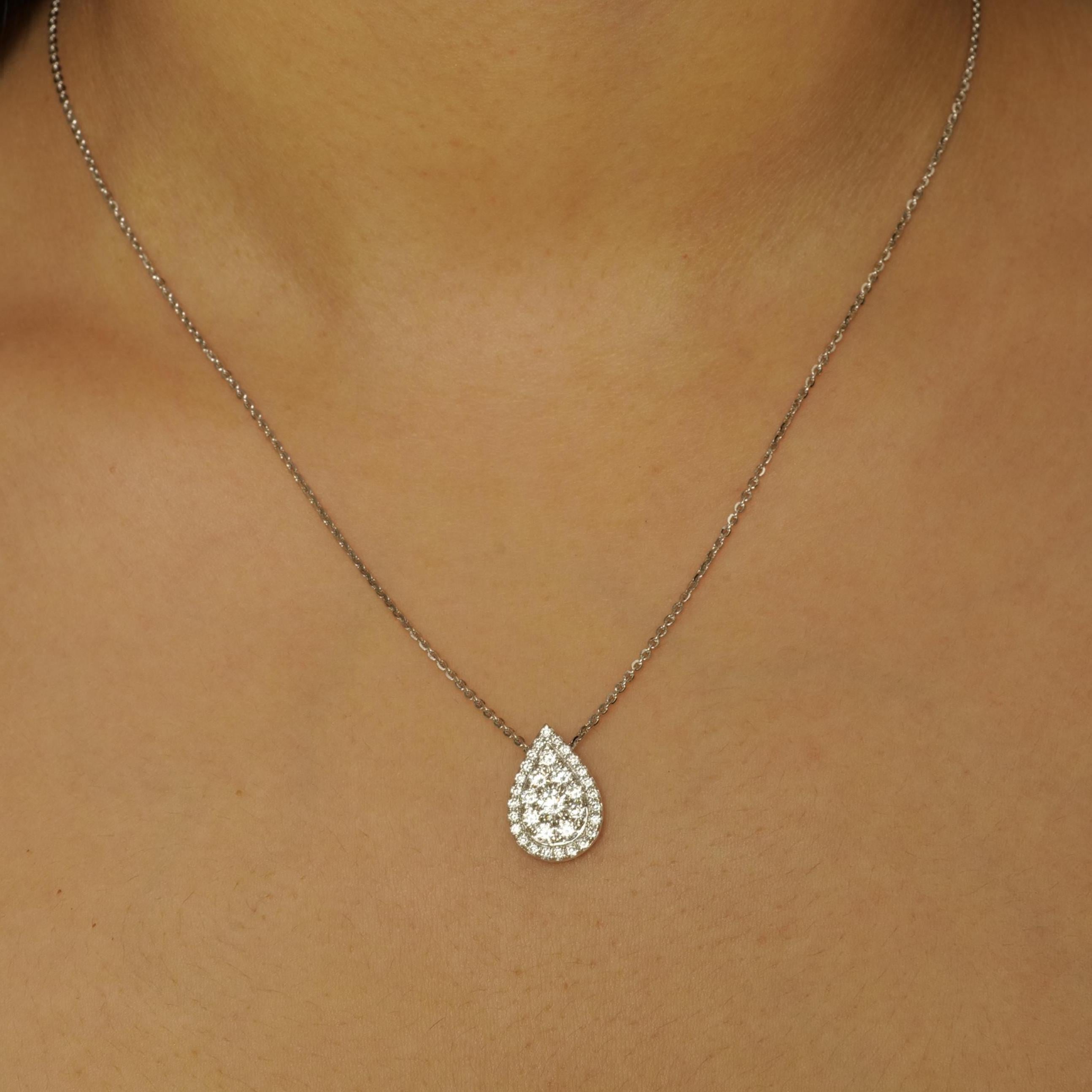 Taille ronde Pendentif en or massif 14k avec diamants en forme de poire (certifié) en vente