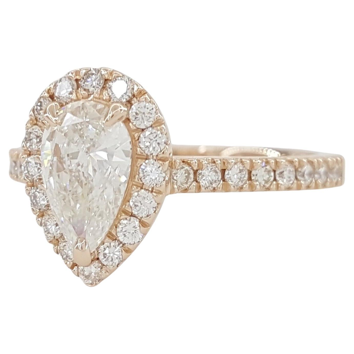 Taille ovale Bague solitaire en or rose avec diamant taille poire de 1,40 carat en vente