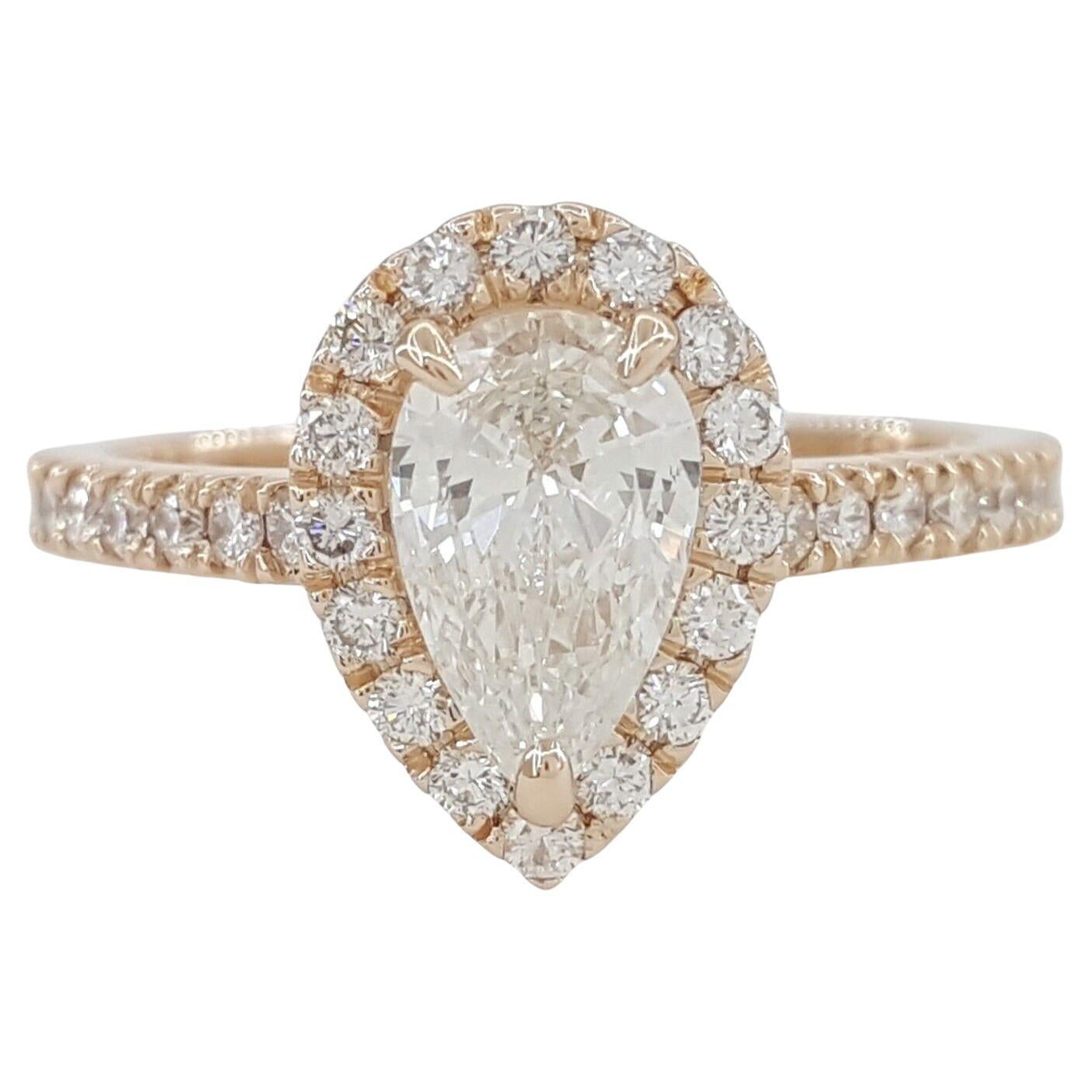 Bague solitaire en or rose avec diamant taille poire de 1,40 carat Unisexe en vente