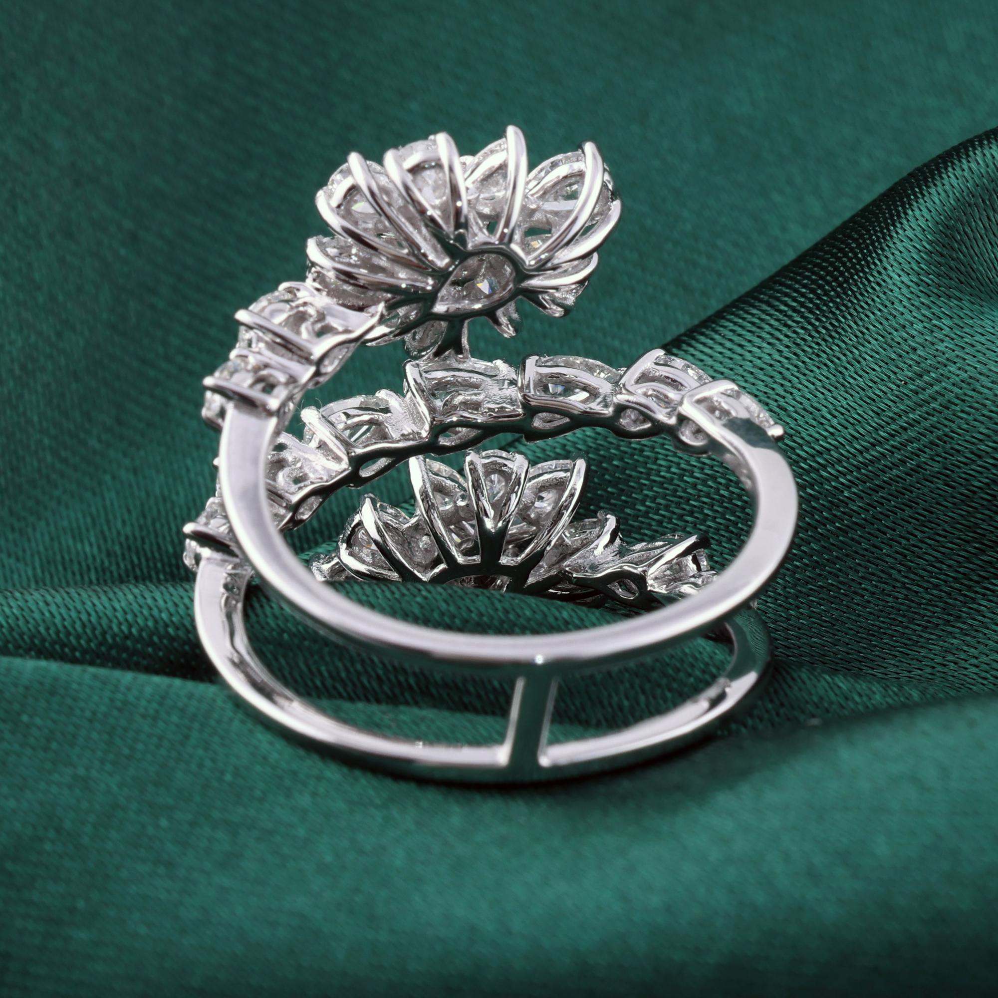 Pear Cut 1.87Ct Natural Diamond Floral Spiral Ring 14K White Gold Fine Jewelry In condizioni Nuovo in vendita a Diera, Dubai