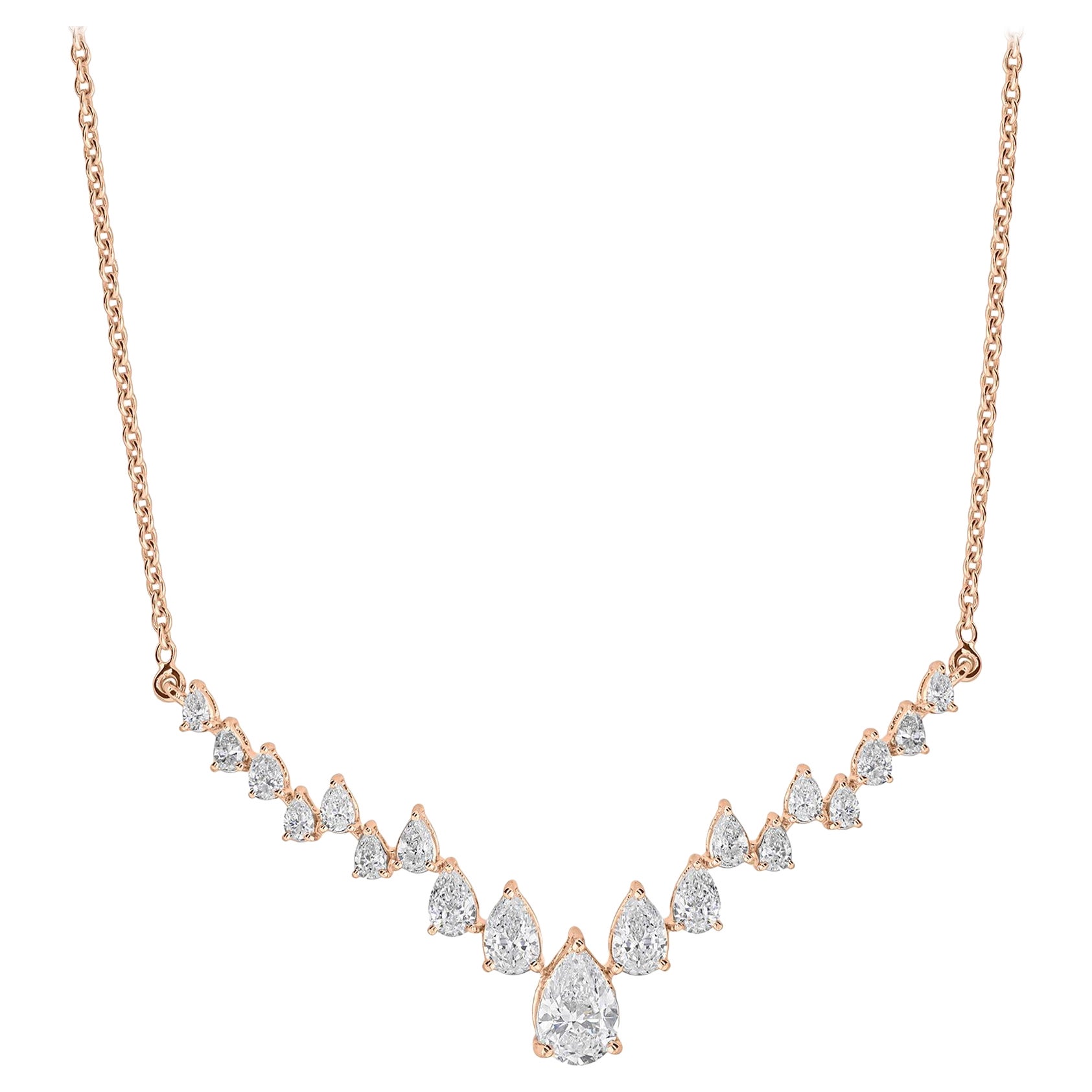 Collar de cadena con colgante graduado de diamantes talla pera de 2,28 quilates y oro rosa de 14 quilates en venta