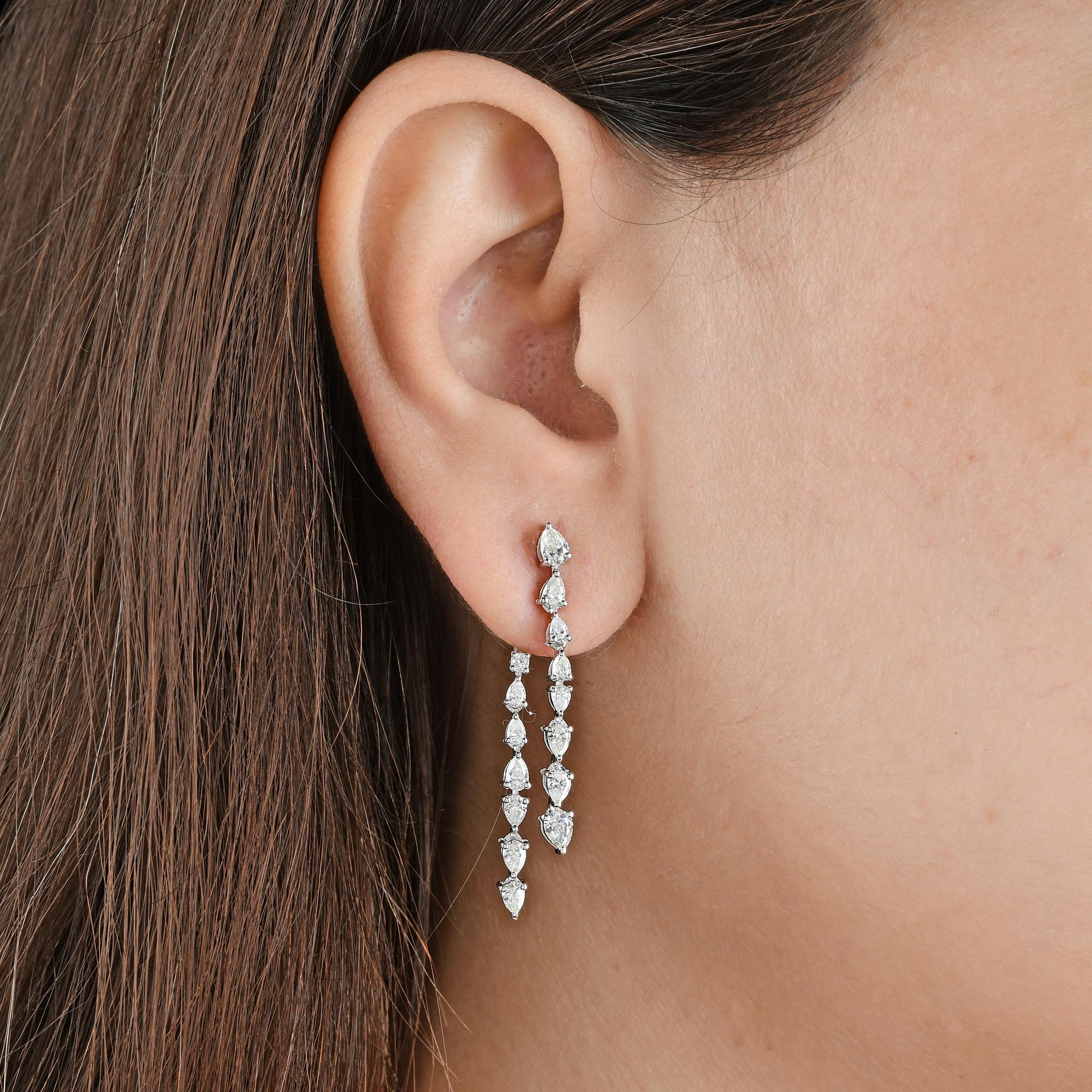 Birnenschliff 2.30Ct SI/H natürlicher Diamant Jacke Ohrringe für Brautjungfer 14k Gold
Diese Ohrringe zeichnen sich durch ein kaskadenförmiges, zweireihiges Design aus, das mit schillernden birnenförmigen Diamanten besetzt ist, von denen jeder