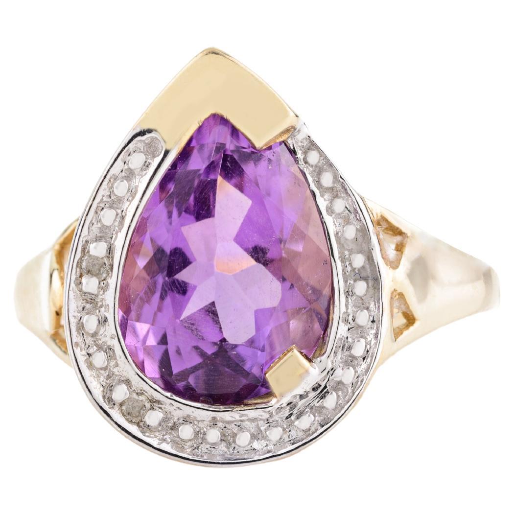 Anillo de oro amarillo macizo de 14k con halo de diamantes de cóctel y amatista de talla pera