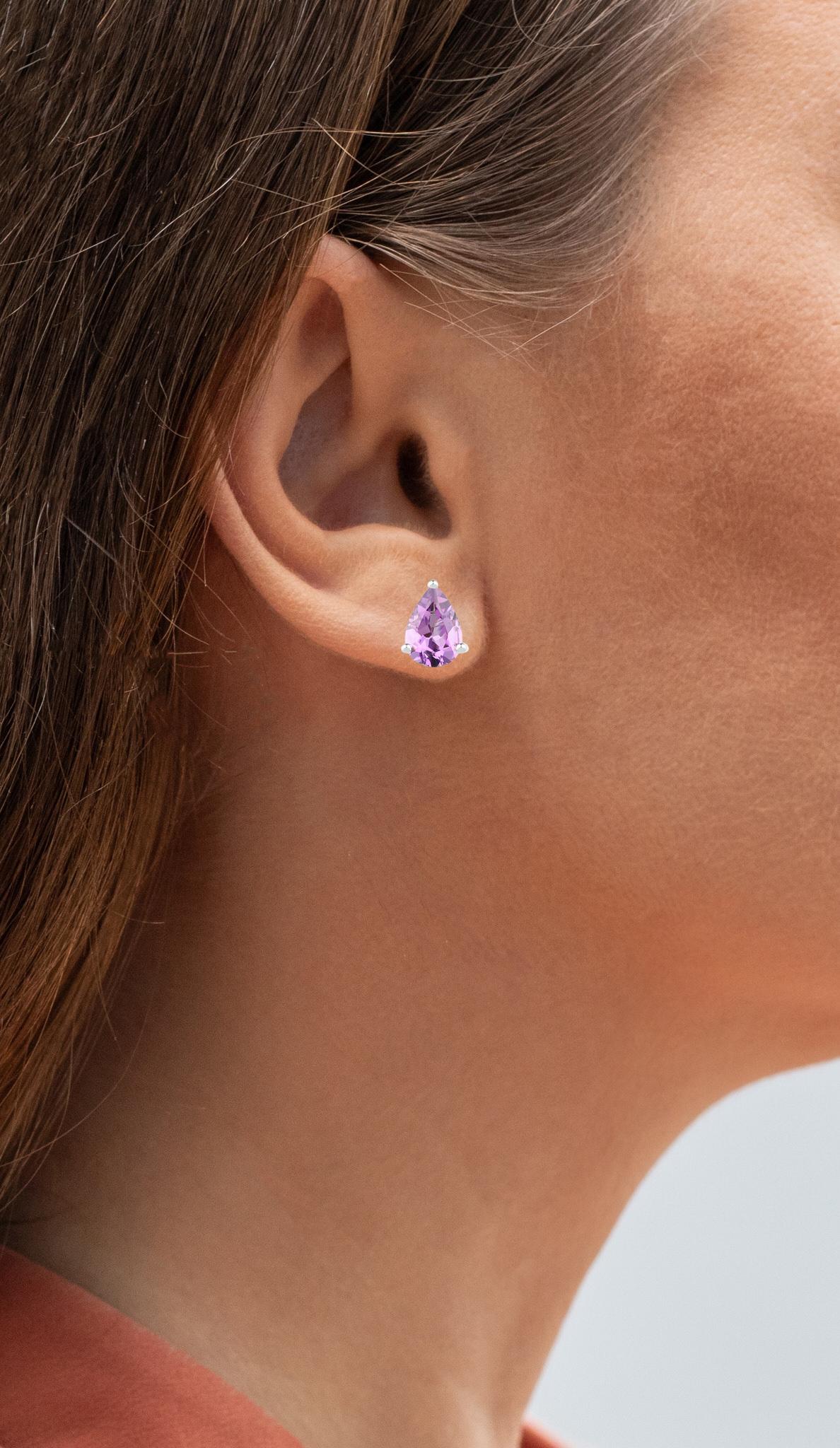 It comes with the Gemological Appraisal by GIA GG/AJP
All Gemstones are Natural
2 Pear Amethysts = 1.25 Carats
Metal: Rhodium Plated Sterling Silver
Dimensions: 8 x 6 mm