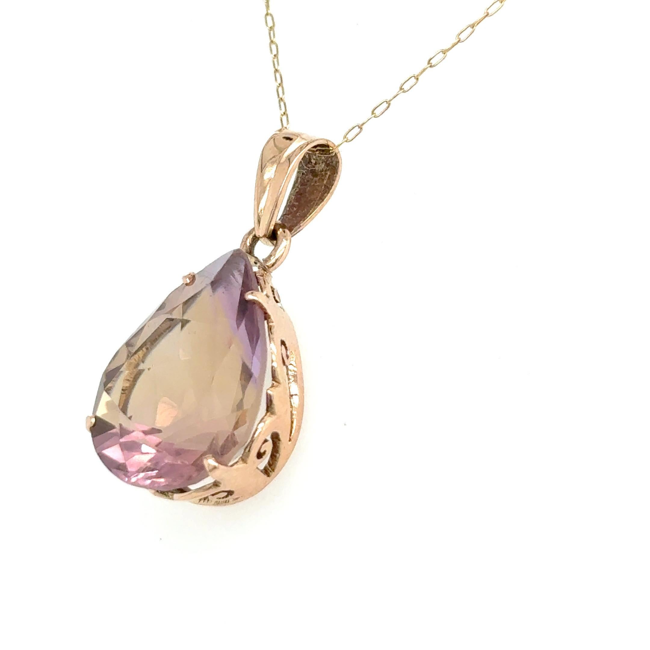 Collier pendentif en or jaune avec amétrine taillée en poire en vente 2
