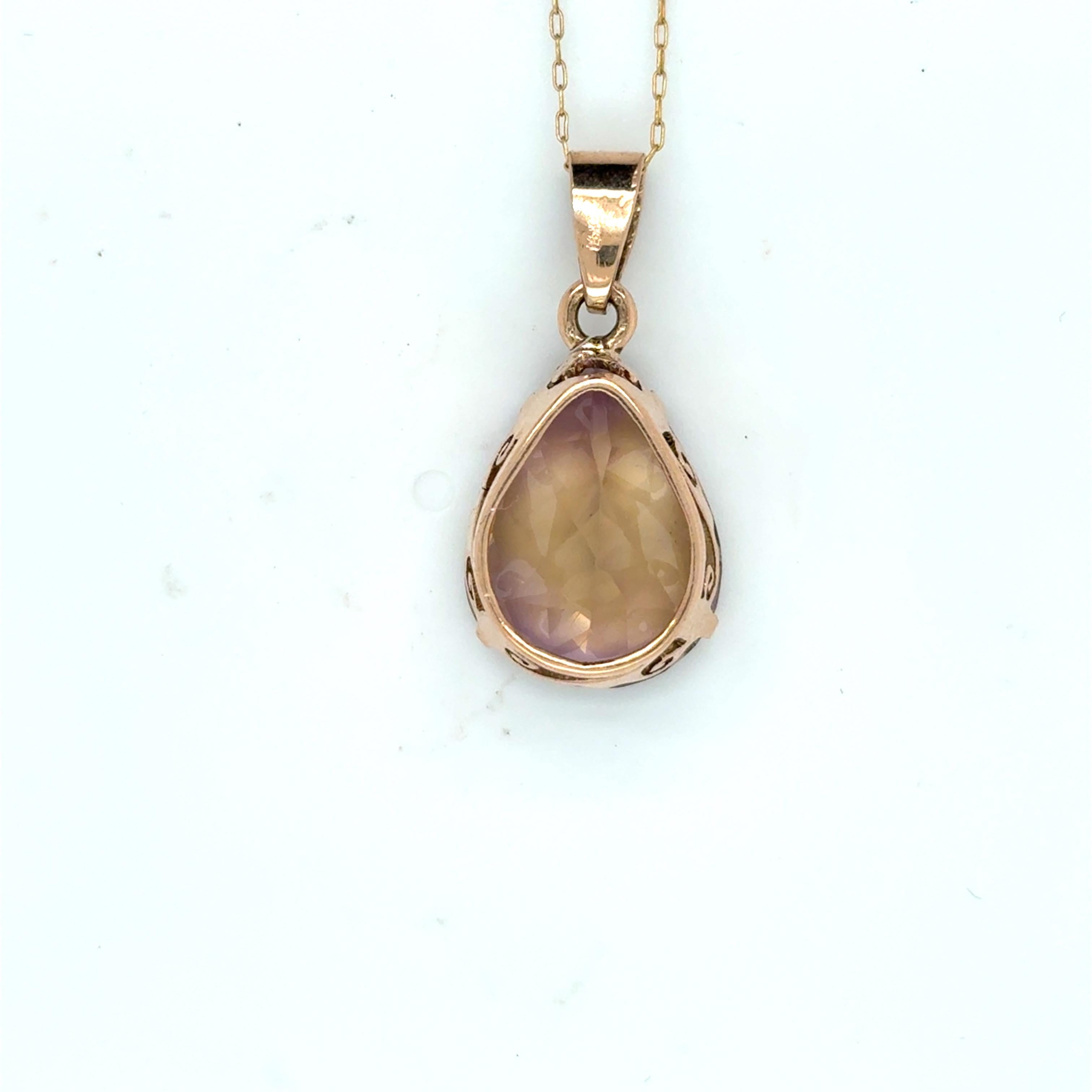 Collier pendentif en or jaune avec amétrine taillée en poire en vente 3