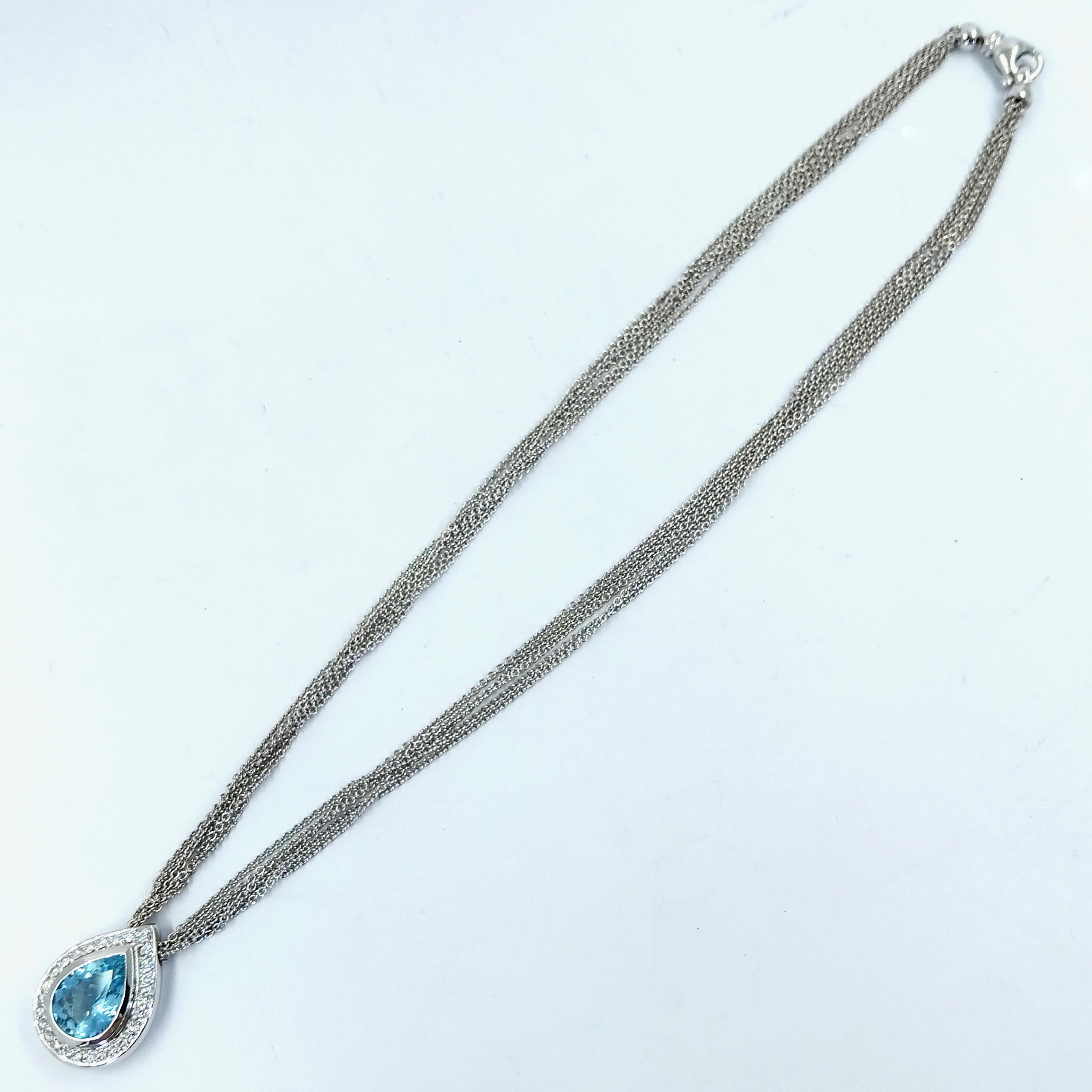 Pear Cut Aquamarine and Diamond Pendant Necklace For Sale 3