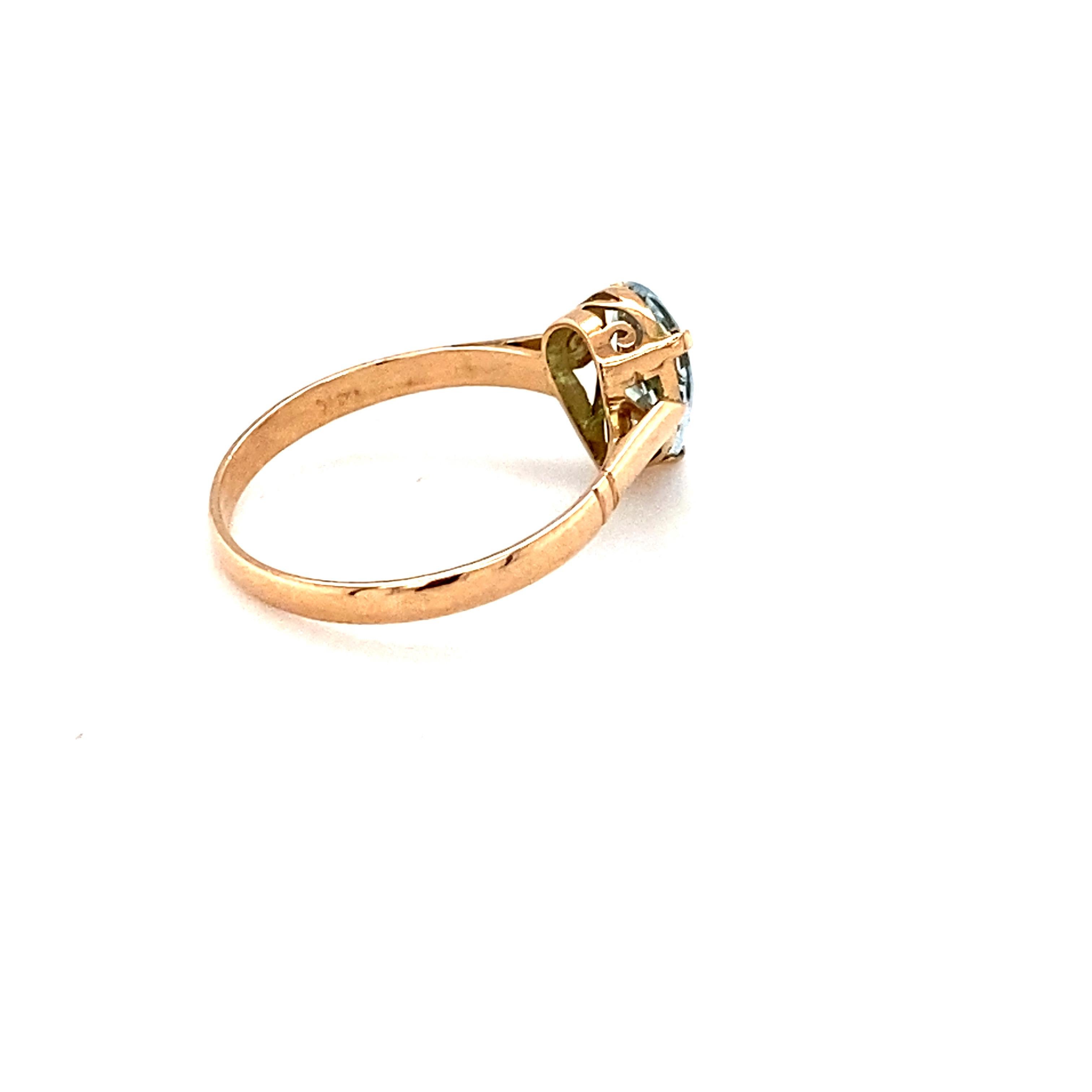 Pear Cut Aquamarine Yellow Gold Solitaire Ring For Sale 1