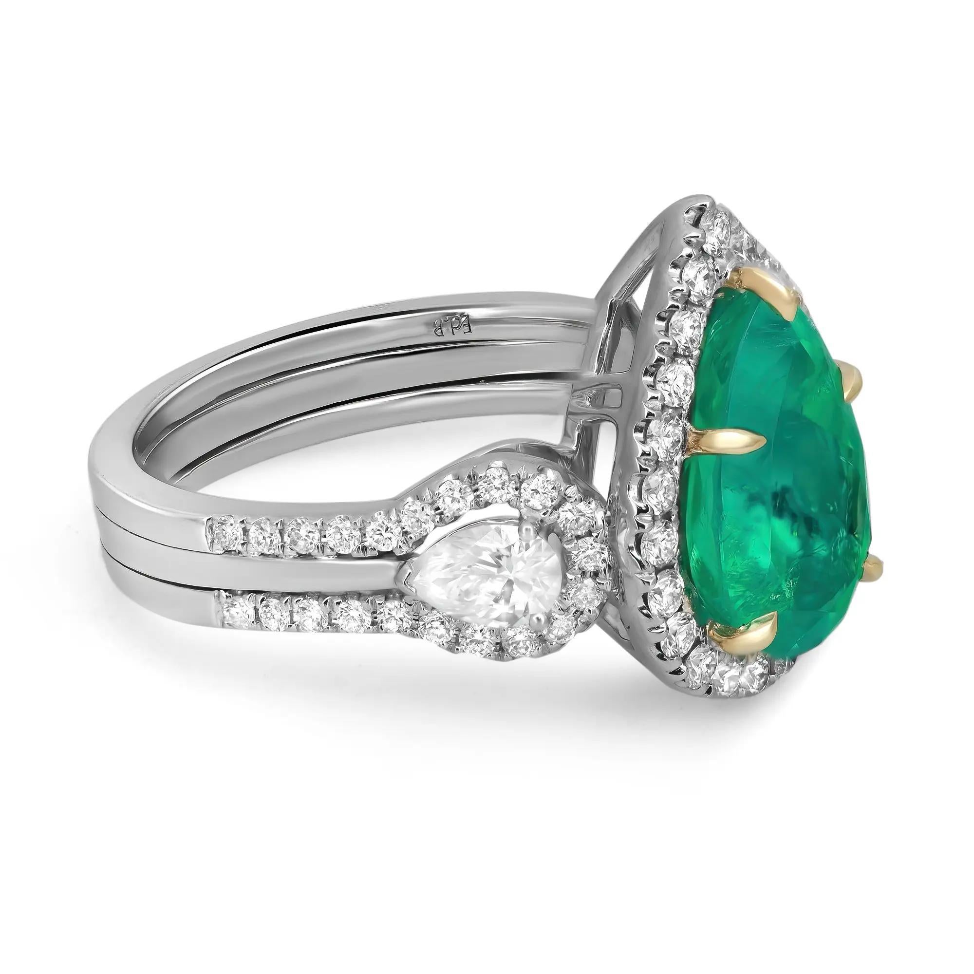 Pear Cut Colombian Emerald & Diamond Cocktail Ring 18K White Gold Size 6 In New Condition For Sale In New York, NY