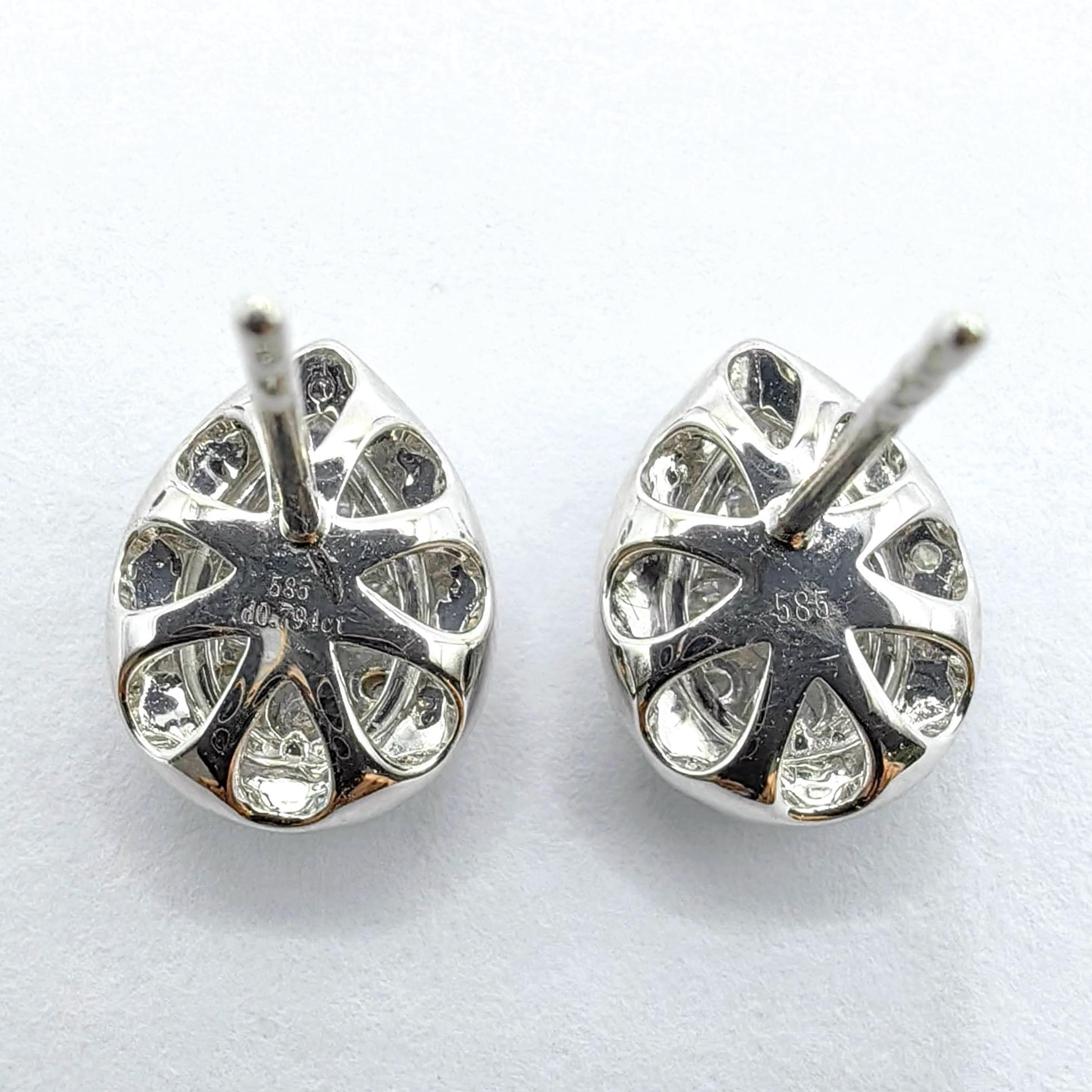 Pendientes de oro blanco de 14 quilates con halo ilusión y racimo de diamantes talla pera en venta 9