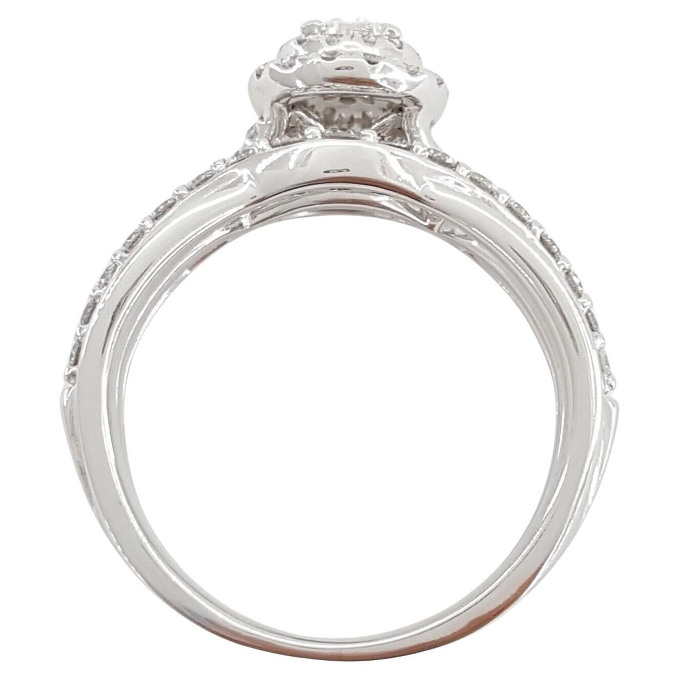 Moderne Bague de fiançailles et de mariage en or avec double halo de diamants taille poire  en vente