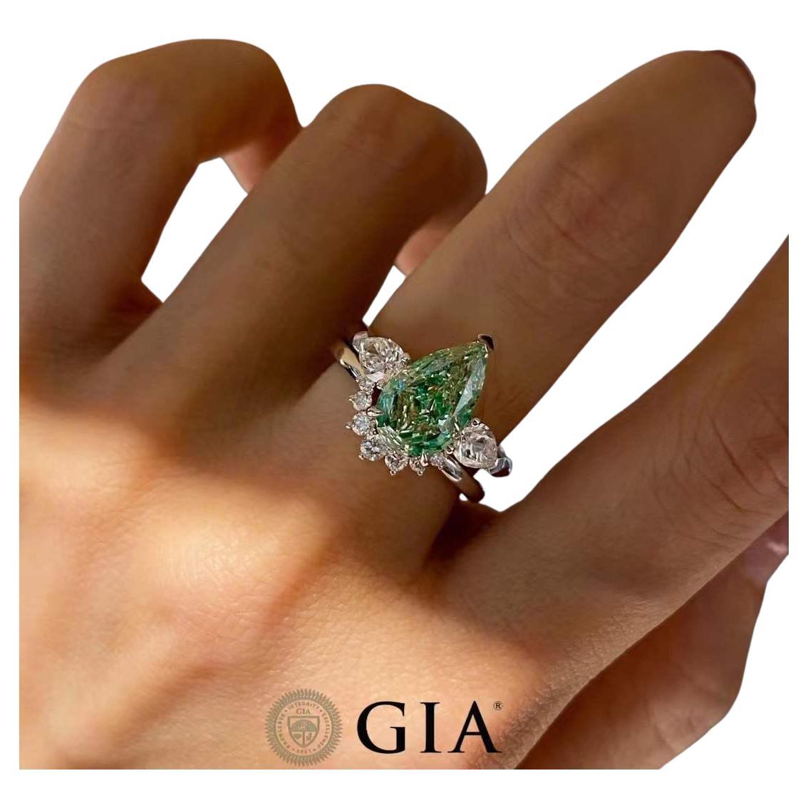 Diamant-Verlobungsring im Birnenschliff - GIA-zertifizierter grüner Diamant