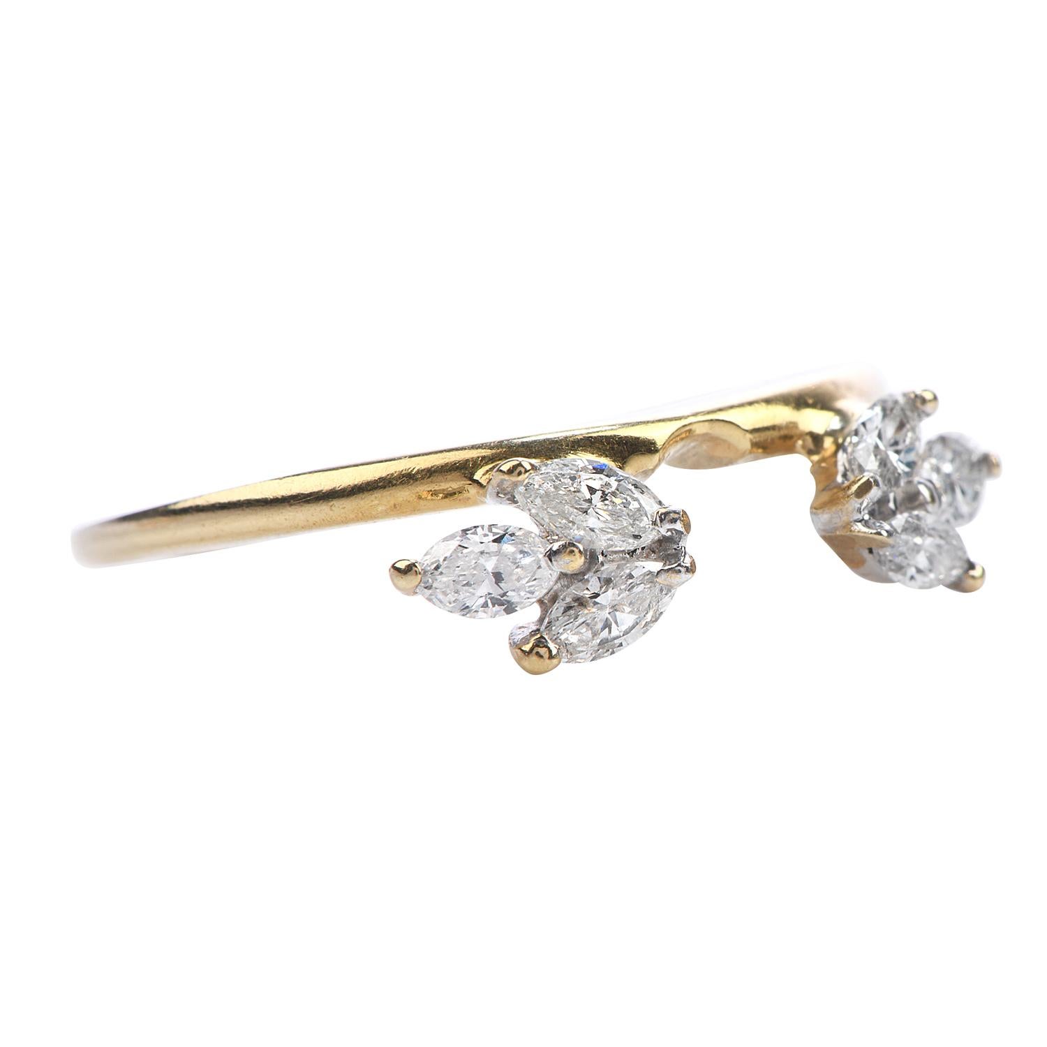 Pear Cut Diamond Gold Bridal Set Engagement Ring and Band 6