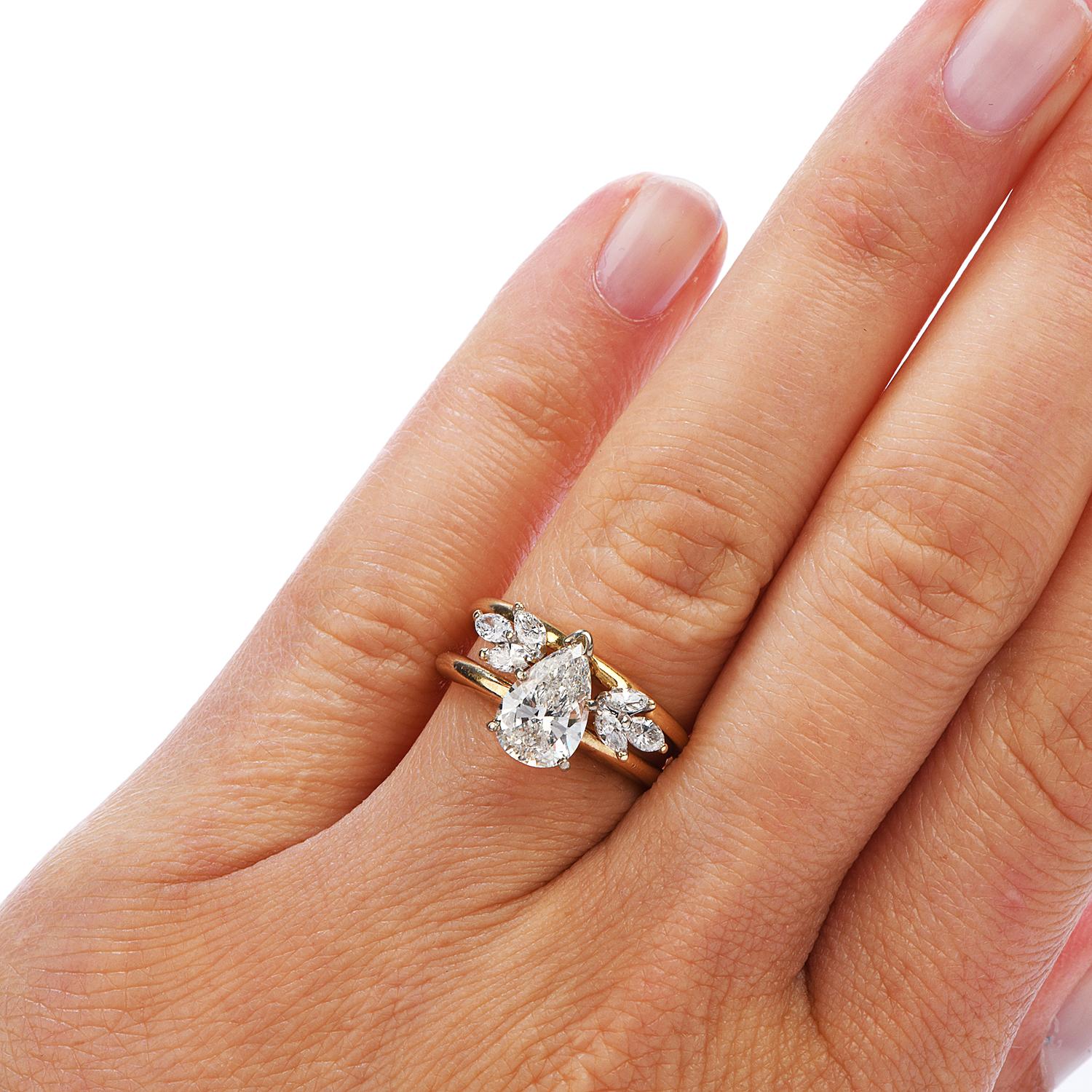 Pear Cut Diamond Gold Bridal Set Engagement Ring and Band 9