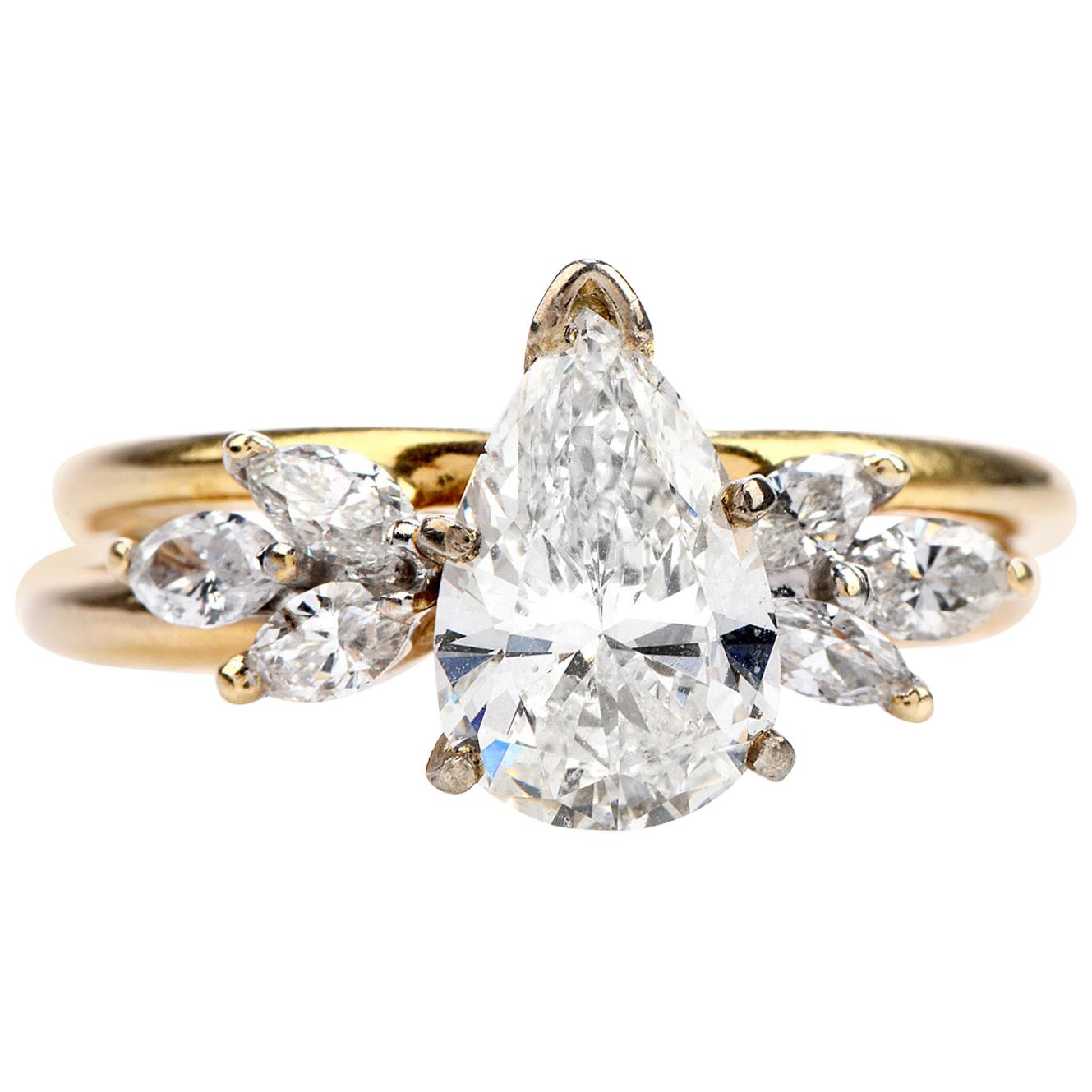 Pear Cut Diamond Gold Bridal Set Engagement Ring and Band