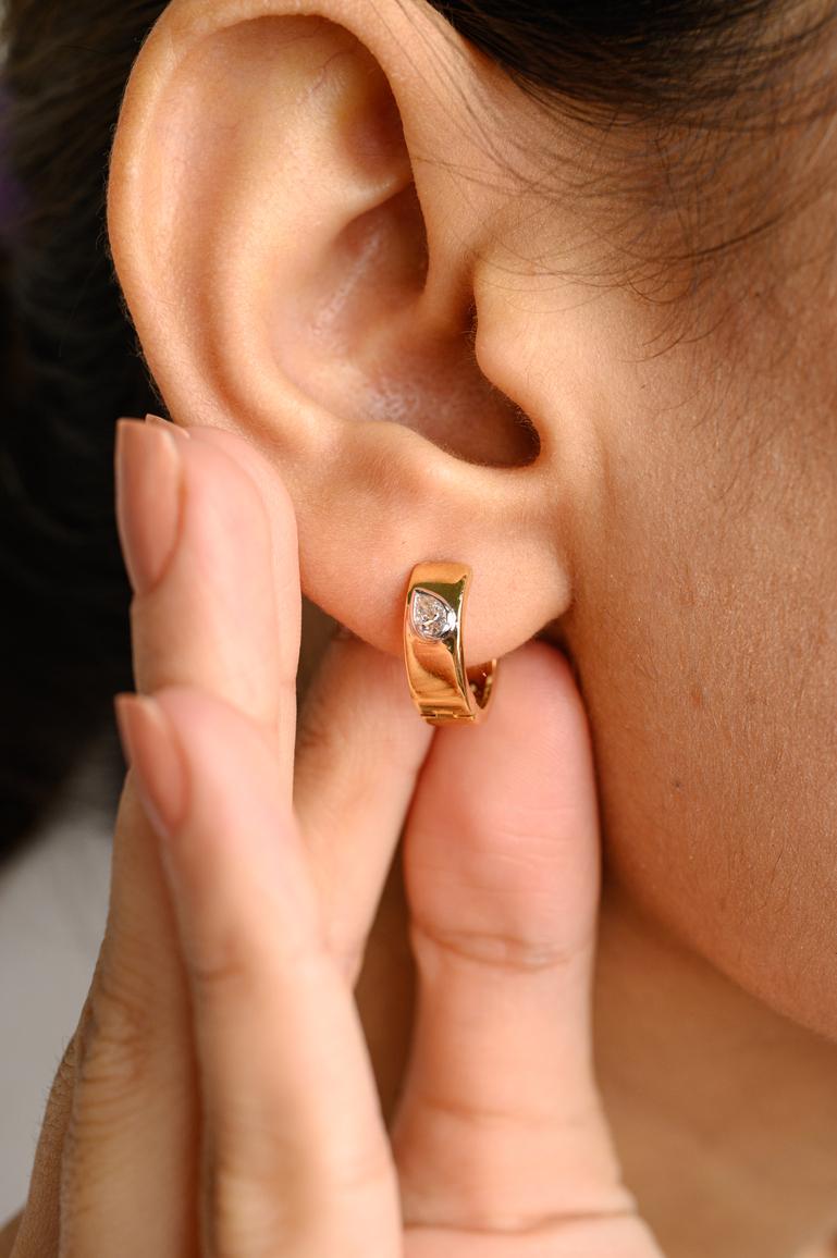 Pear Cut Diamond Huggie Earrings Crafted in 18k Solid Yellow Gold In New Condition For Sale In Houston, TX