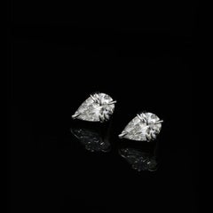 Boucles d'oreilles en or blanc 18ct avec diamants taille poire