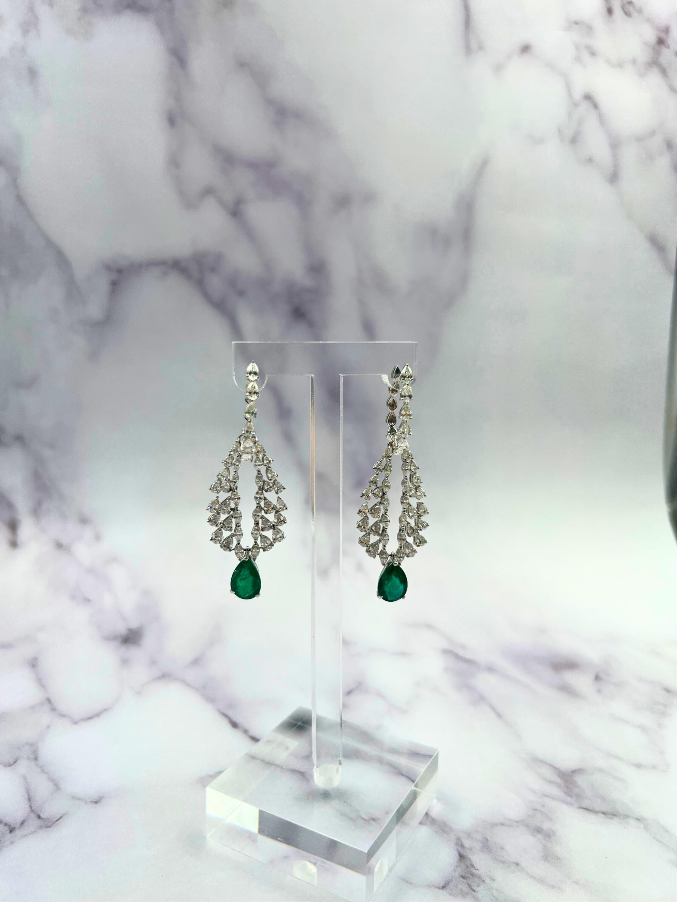 Pear Cut Drop Shape Green Emerald Diamond Feather Luxury 18k White Gold Earrings For Sale 6