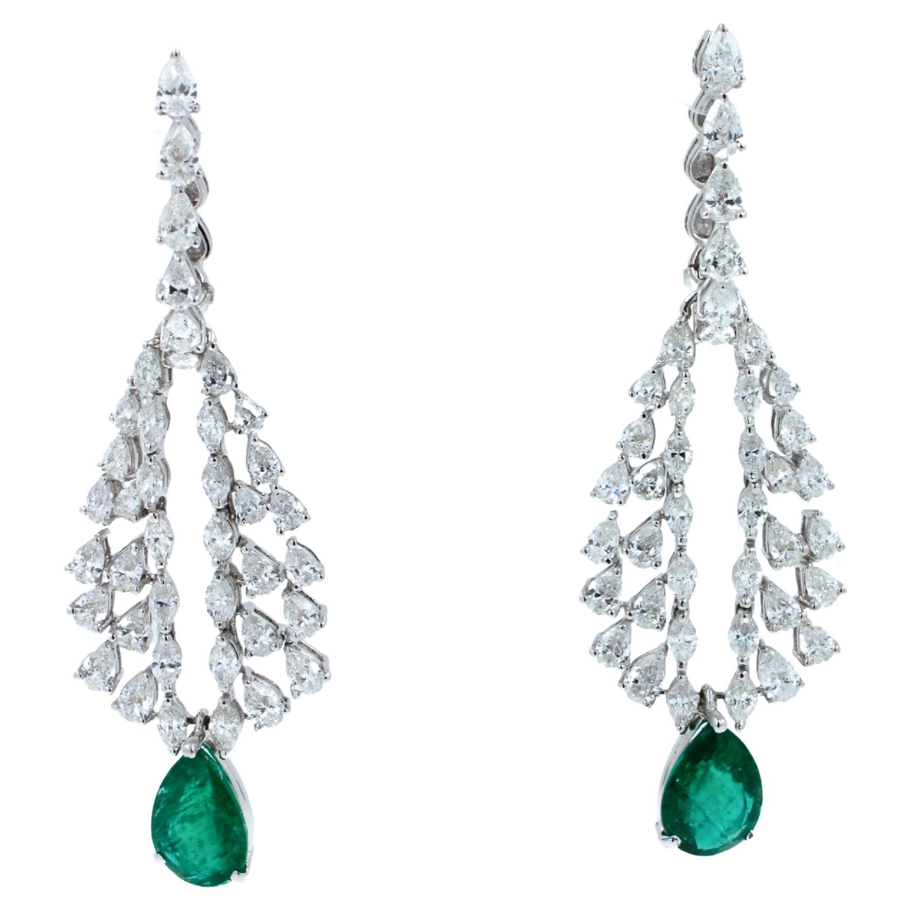 Pear Cut Drop Shape Green Emerald Diamond Feather Luxury 18k White Gold Earrings In New Condition For Sale In Oakton, VA