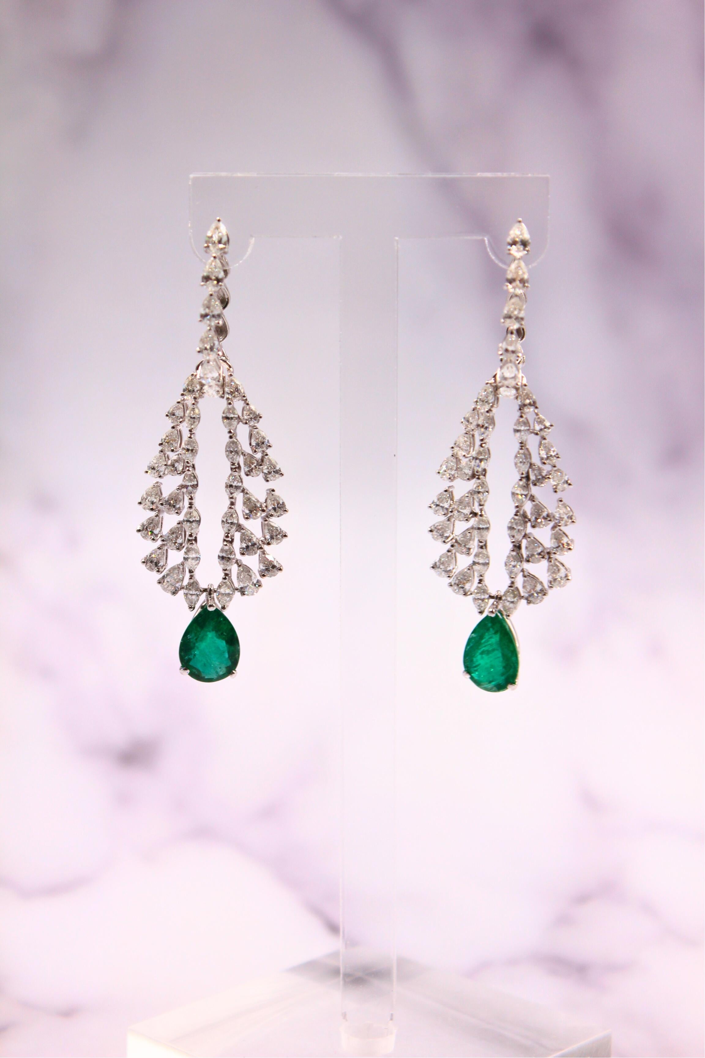 Pear Cut Drop Shape Green Emerald Diamond Feather Luxury 18k White Gold Earrings For Sale 3