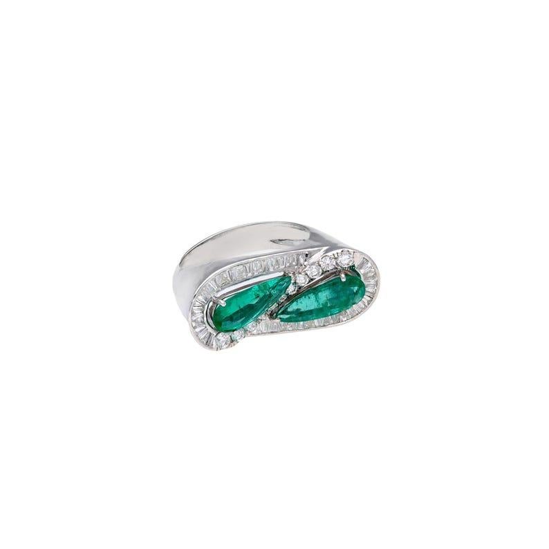Contemporary Pear cut emerald diamond ring 18k solid white gold  Diamond baguette gold ring