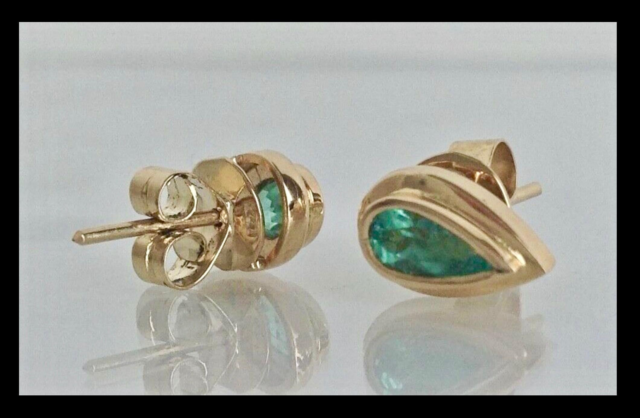 Women's Pear Cut Emerald Dome Stud Earrings 18 Karat Yellow Gold For Sale