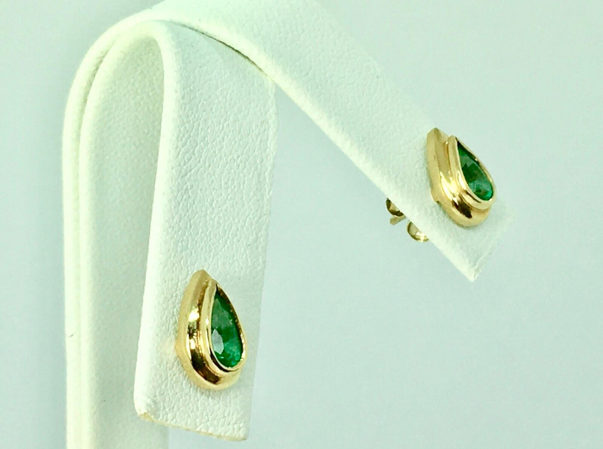 Pear Cut Emerald Dome Stud Earrings 18 Karat Yellow Gold For Sale 2