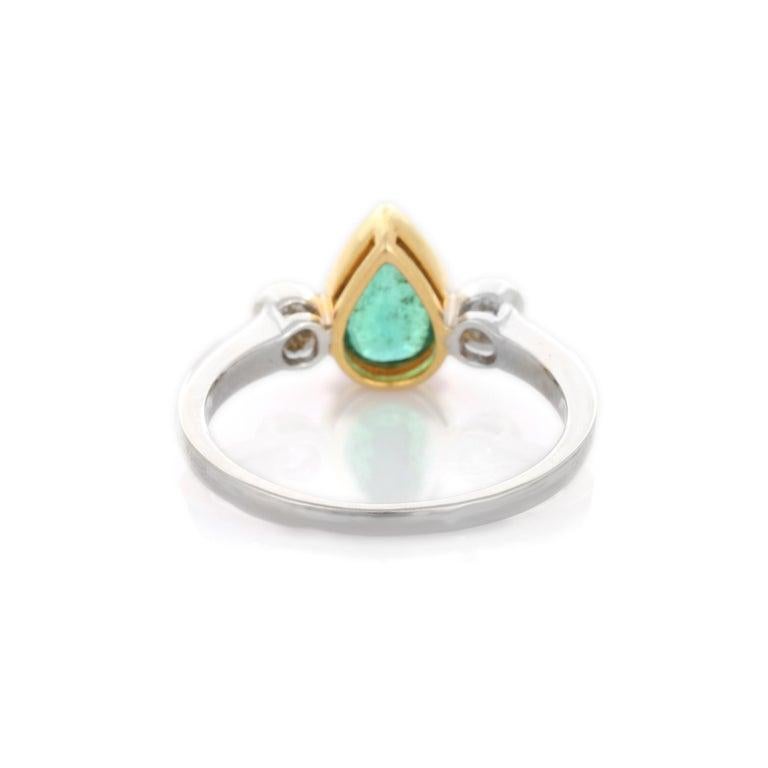 En vente :  Bague de fiançailles en or blanc/jaune 18 carats avec émeraude taille poire et diamants 4