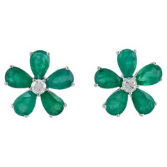 Smaragd-Blumen-Ohrstecker im Birnenschliff mit Diamanten aus 18 Karat Weißgold