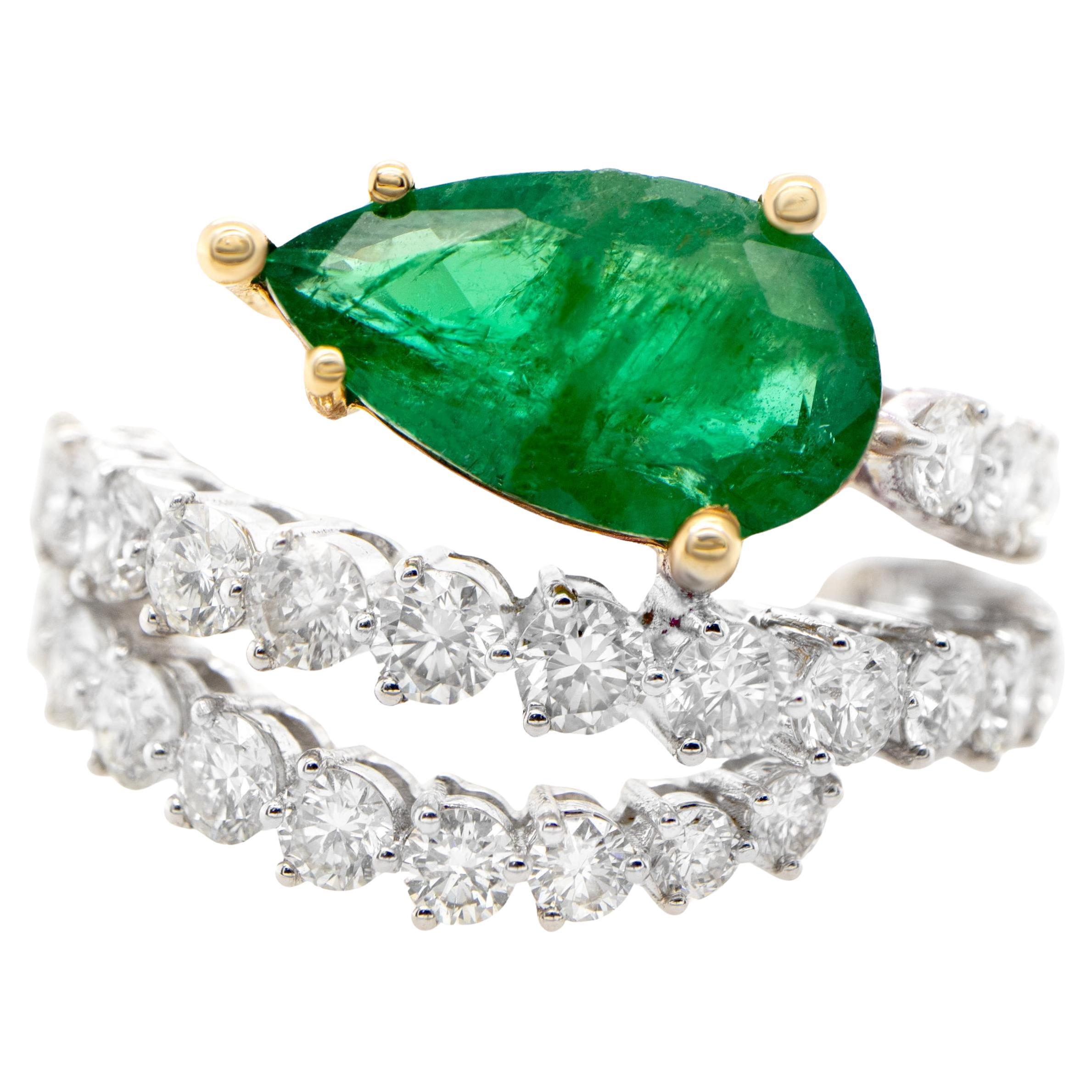 Pear Cut Emerald Serpent Ring With Diamonds 3.83 Carats 18K Gold For Sale