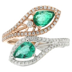 Hochzeitsring mit Smaragd im Birnenschliff und Diamant aus 14K Gelbgold